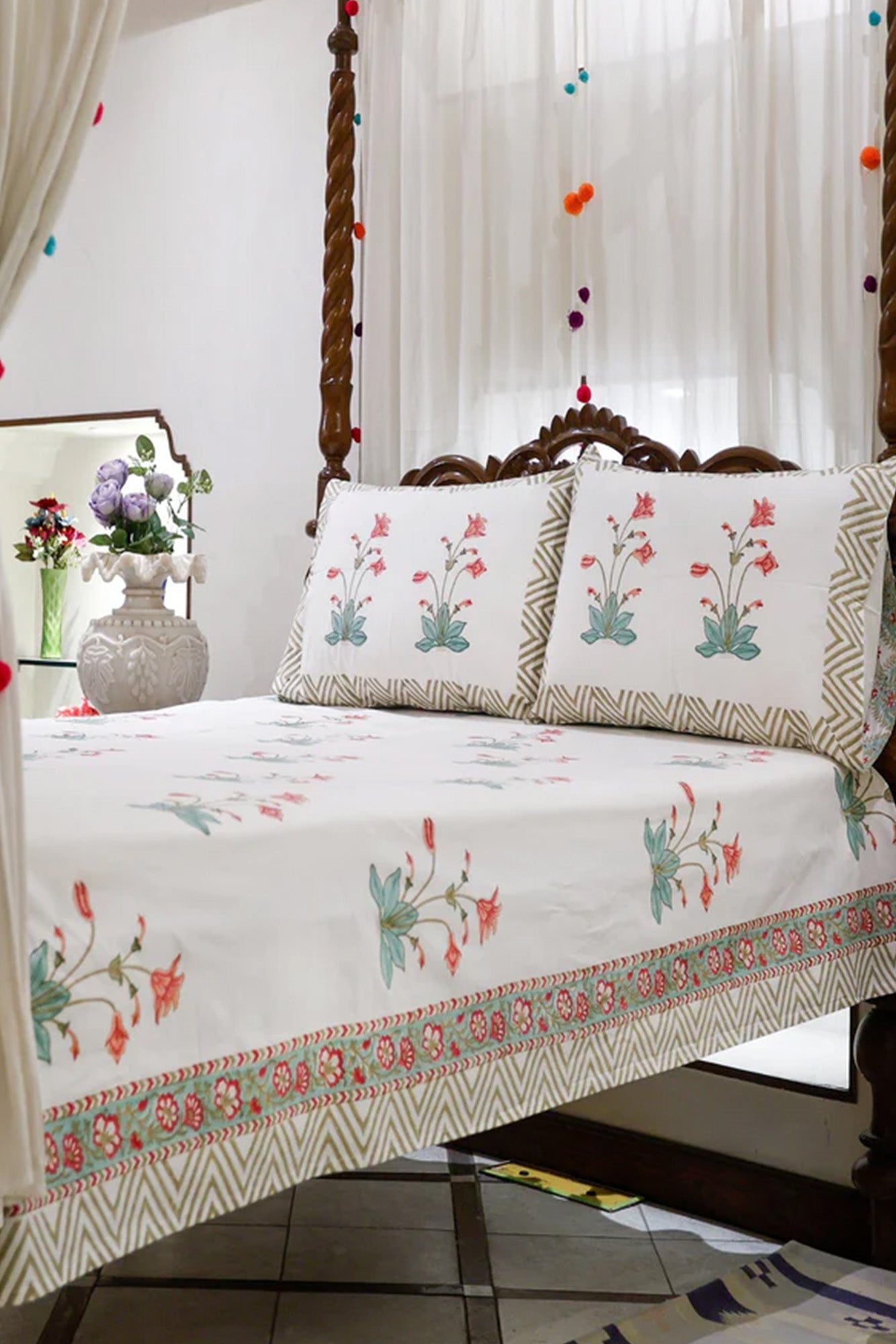 Bellflower Bedsheet With Pillow