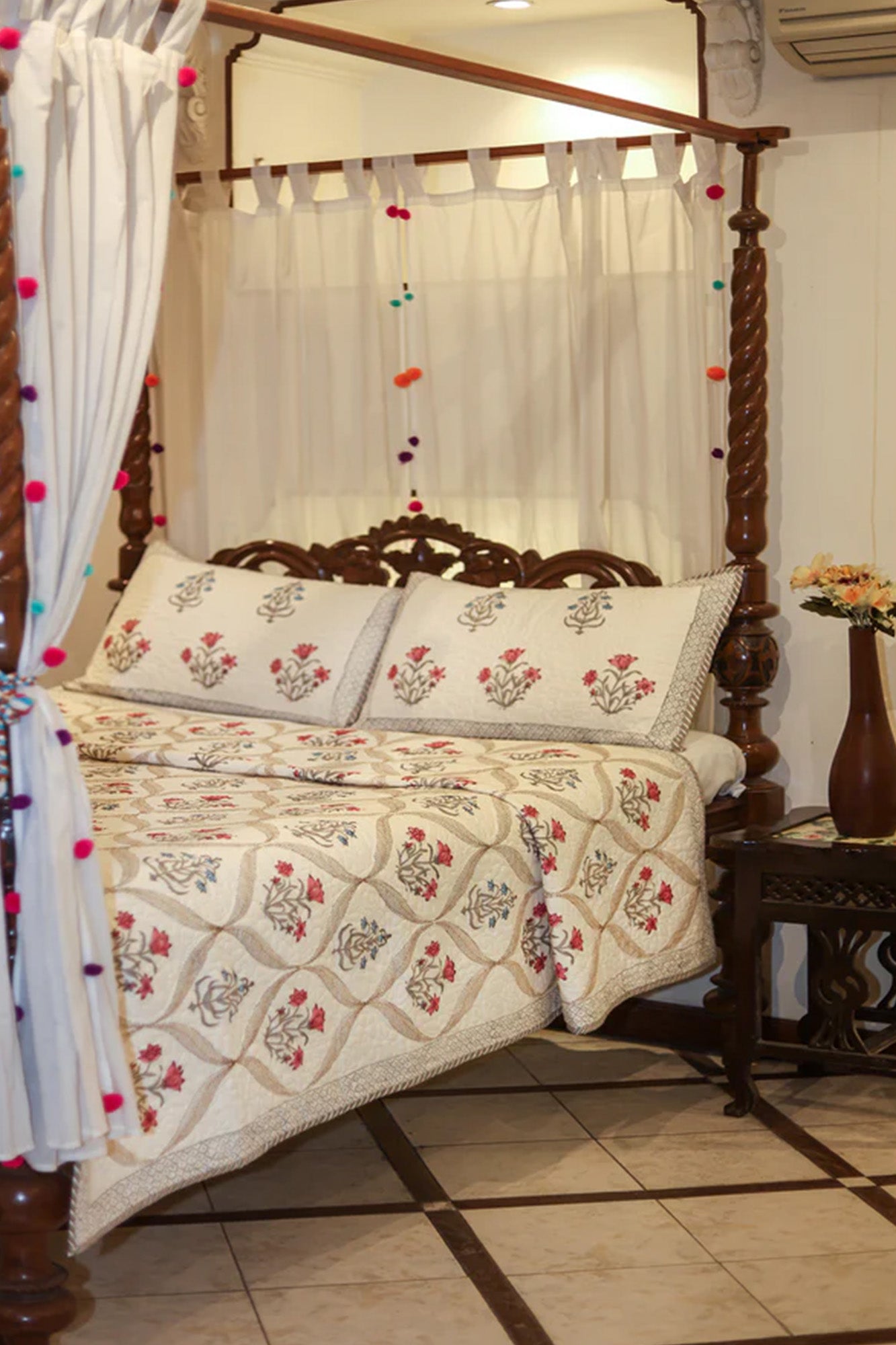 Lily Garden Bed Cover