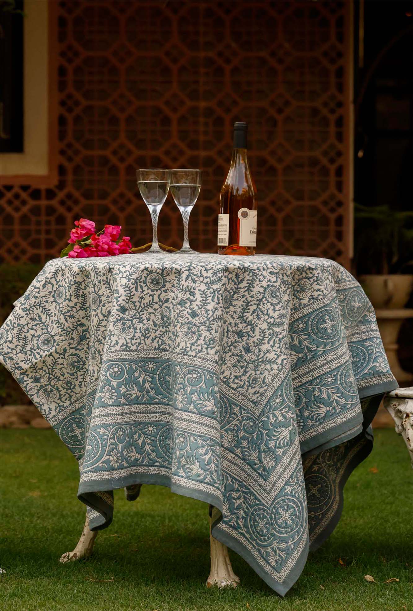 Table Cover Gray Floral Jaal