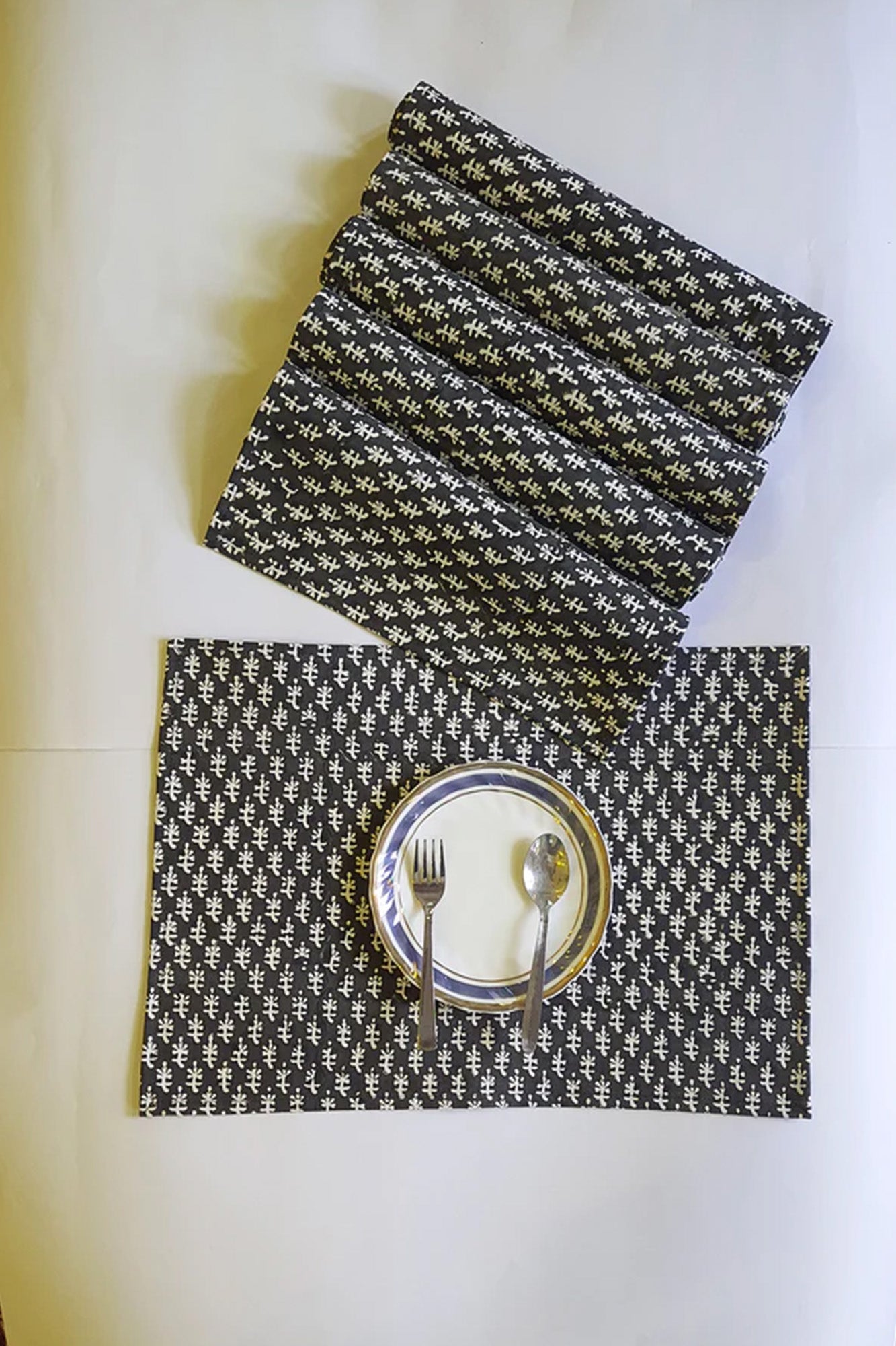 Black Motifs Placemat Set of 6
