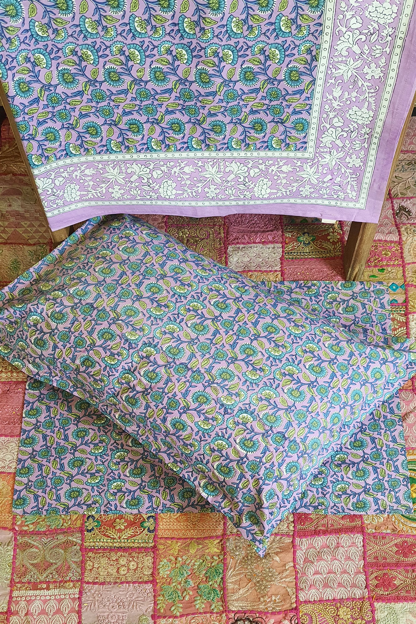 Lavender Blossom Bed Sheet With Pillow