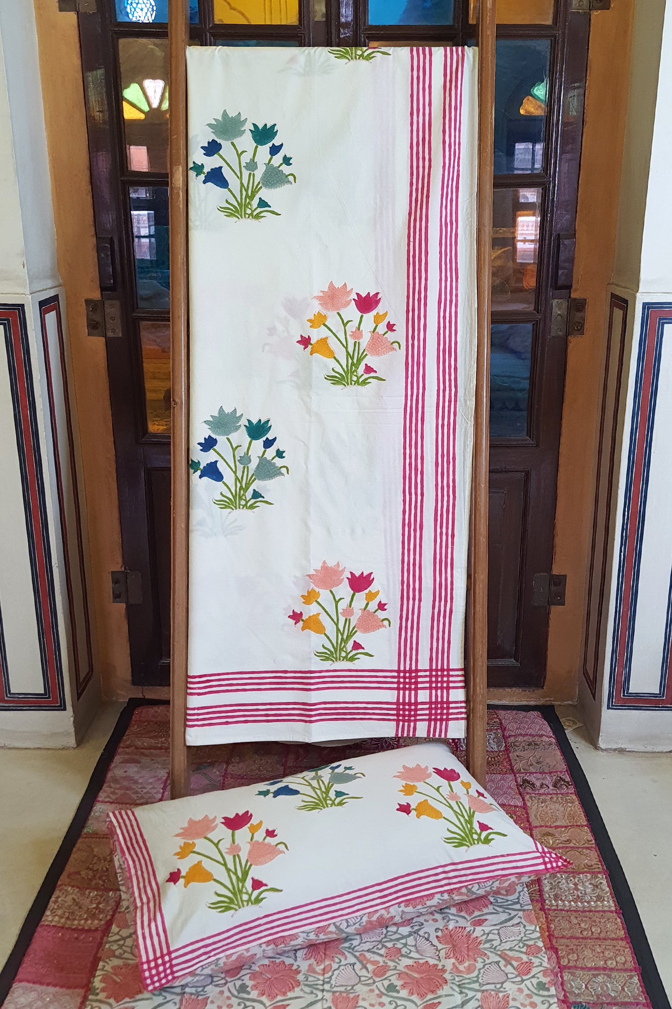 Tulip Garden Bed Sheet With Pillow