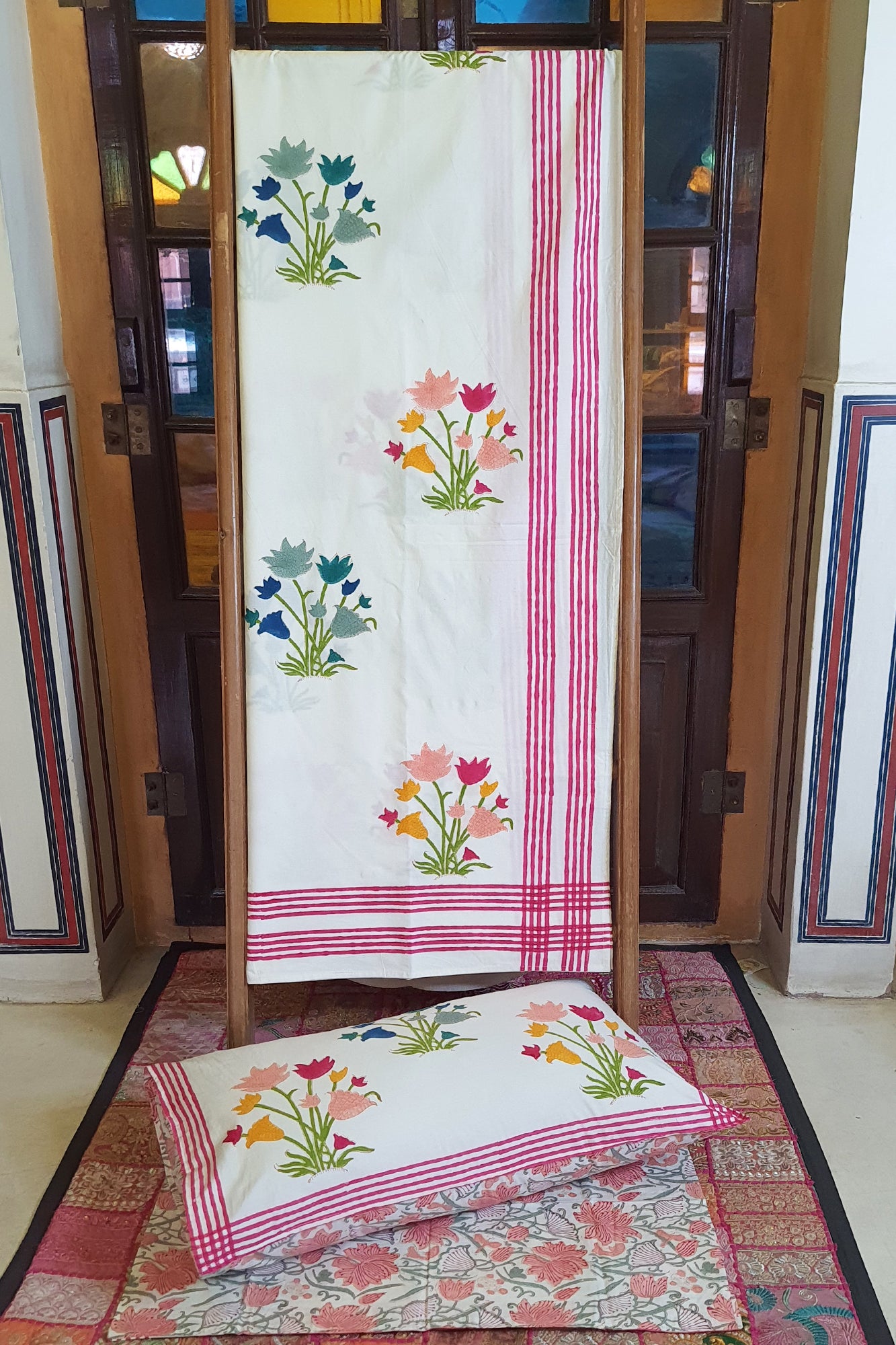 Tulip Garden Bed Sheet With Pillow