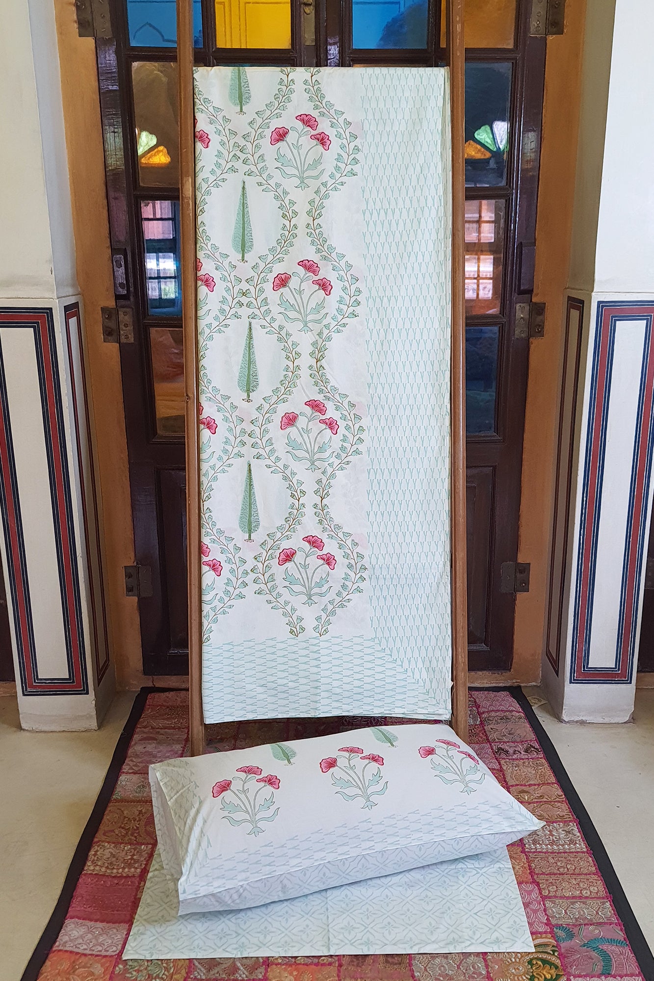 Noor-e-Gul Bed Sheet With Pillow Cover