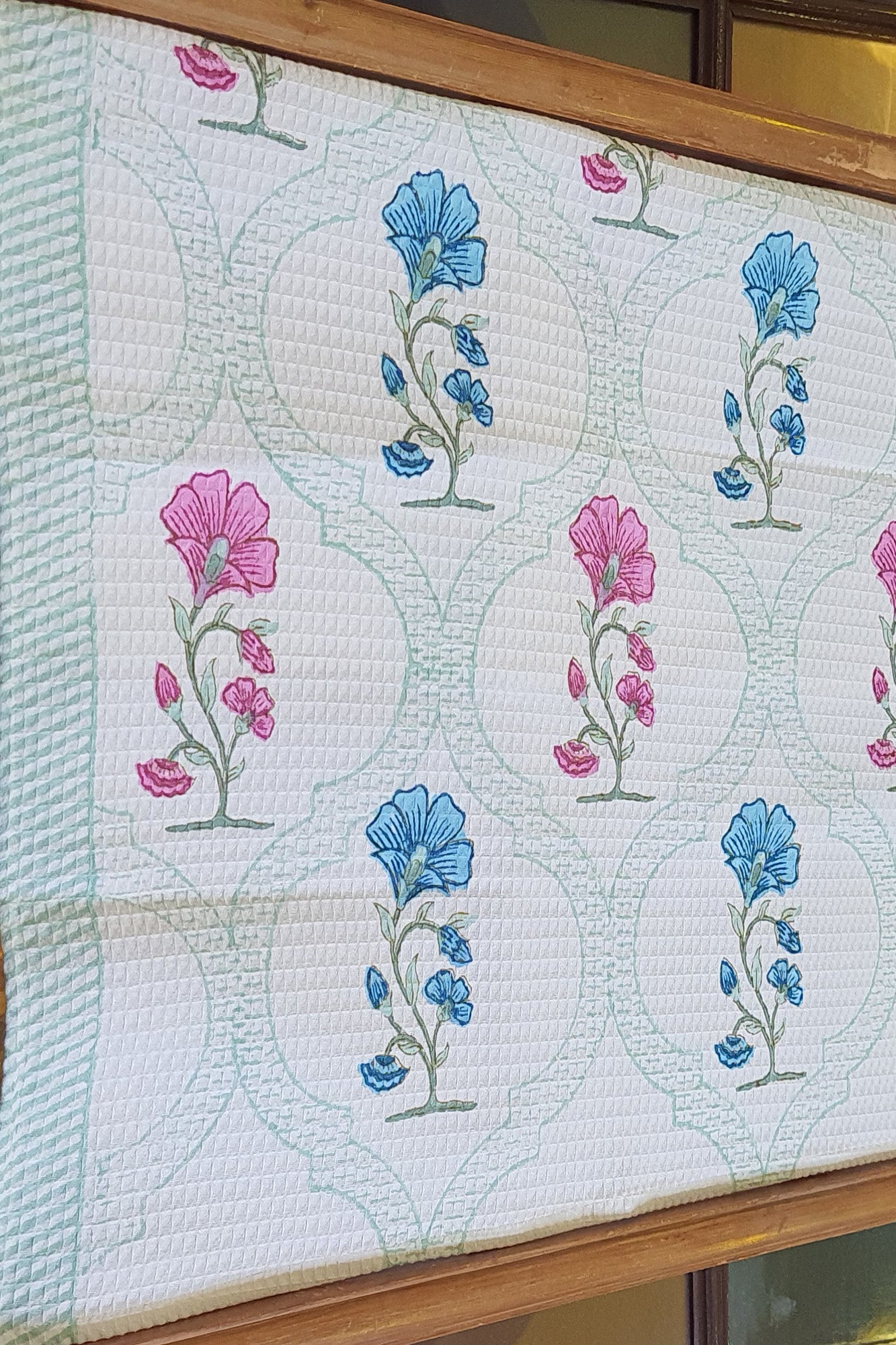 Guldaan Bath Towel