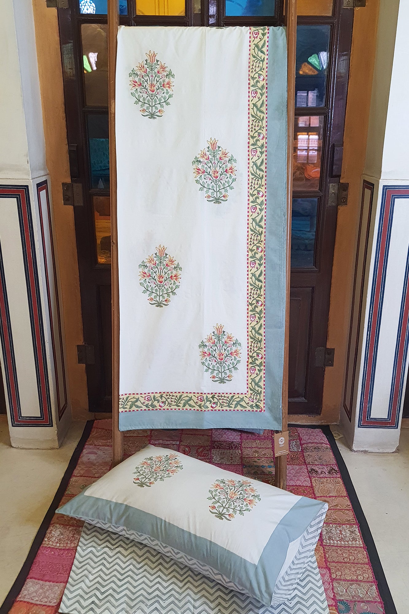 Gulmohar Bed Sheet With Pillow