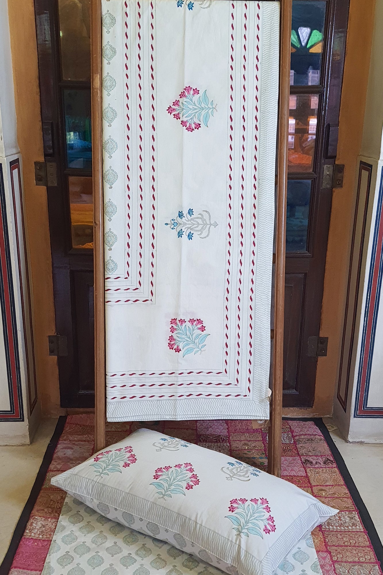 Meher Gul Buta Bed Sheet With Pillow