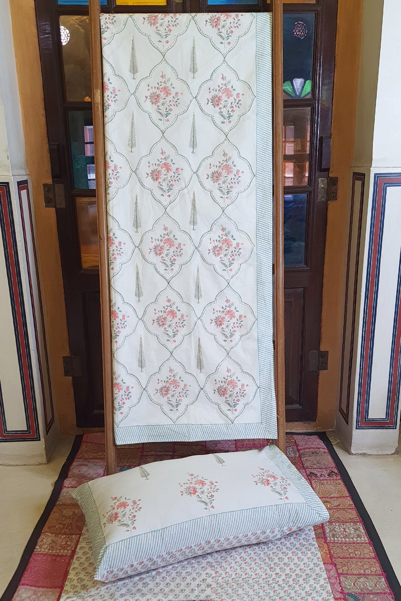 Shabnam Floral Bed Sheet With Pillow