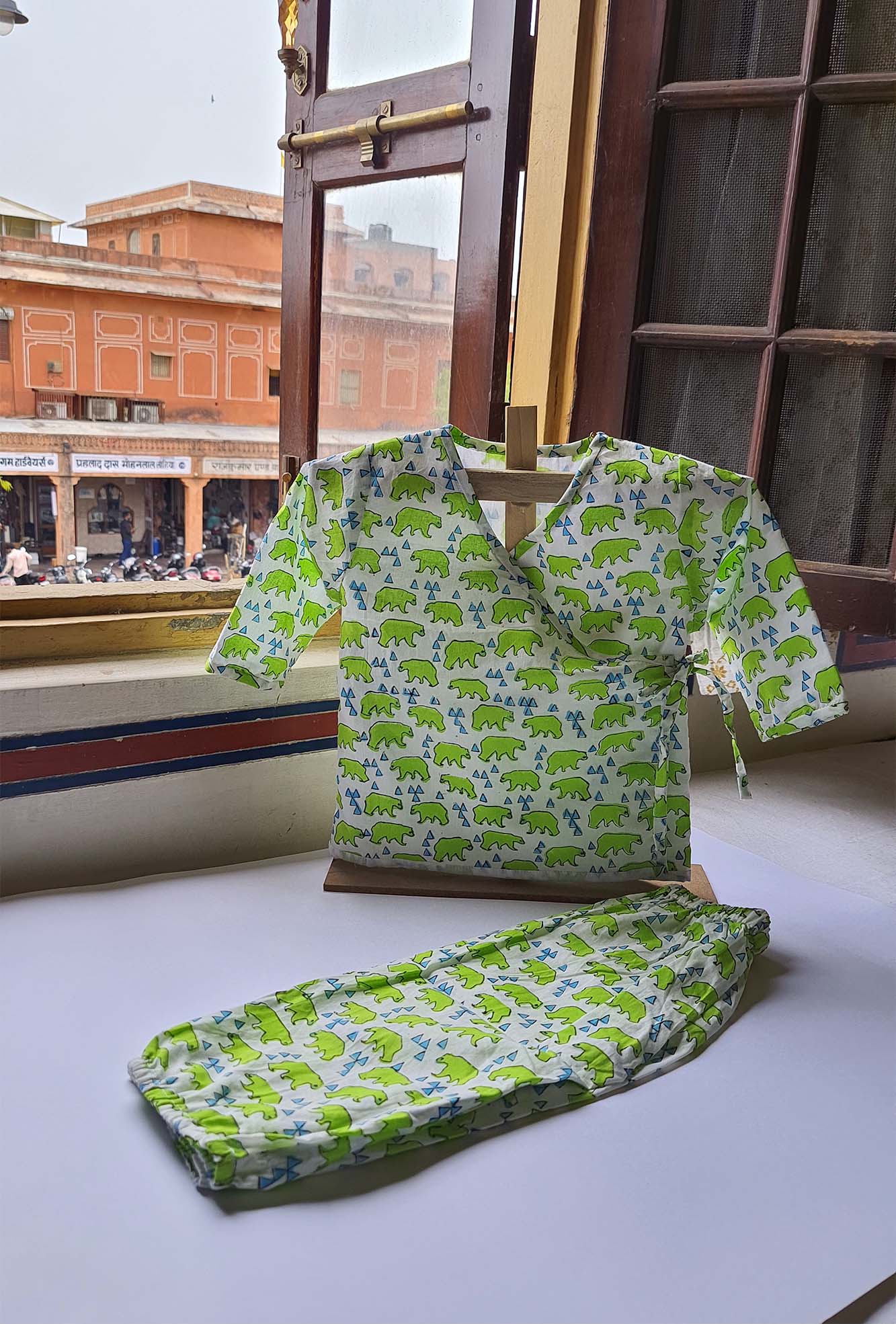 Hippo Angarakha Top With Pajama