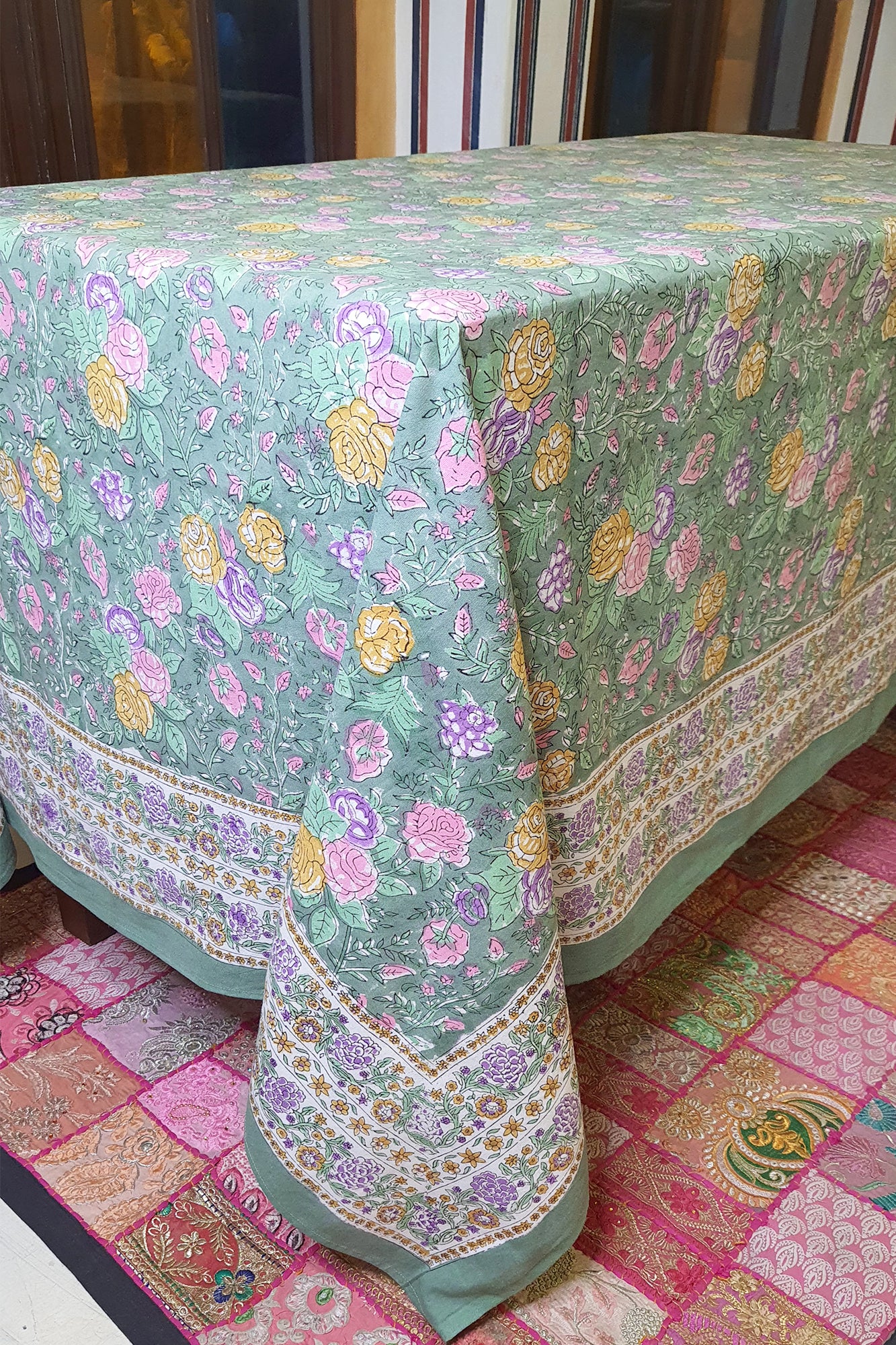 Rose Garden Table Cover