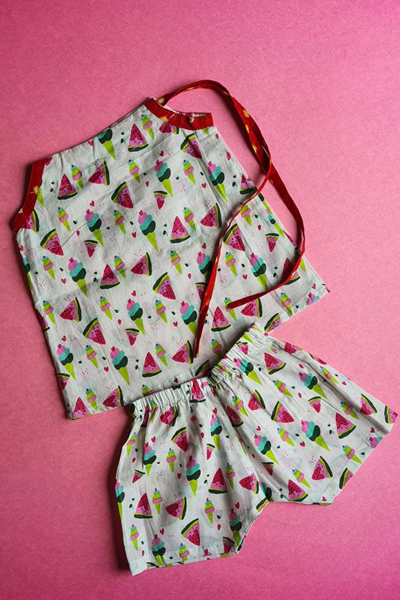 Fruitopia Chill Dori Top With Shorts