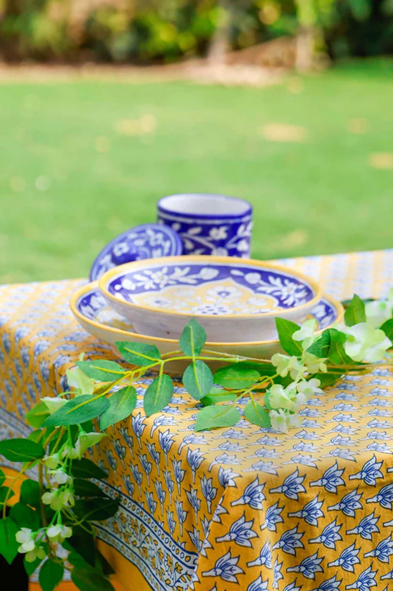 Table Cover Lotus Yellow