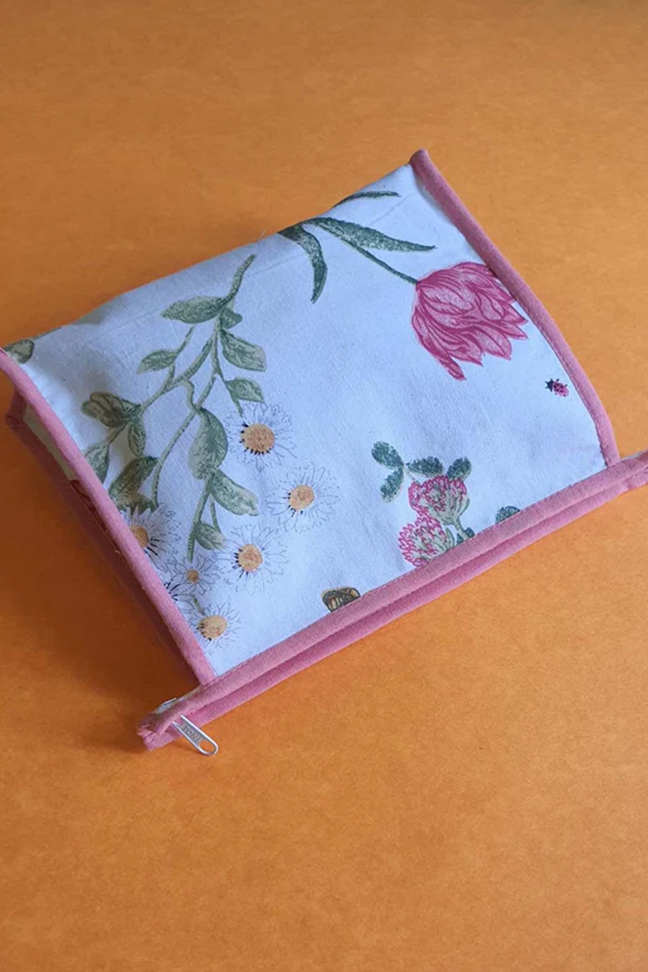 Pouch Canvas Blue Rose