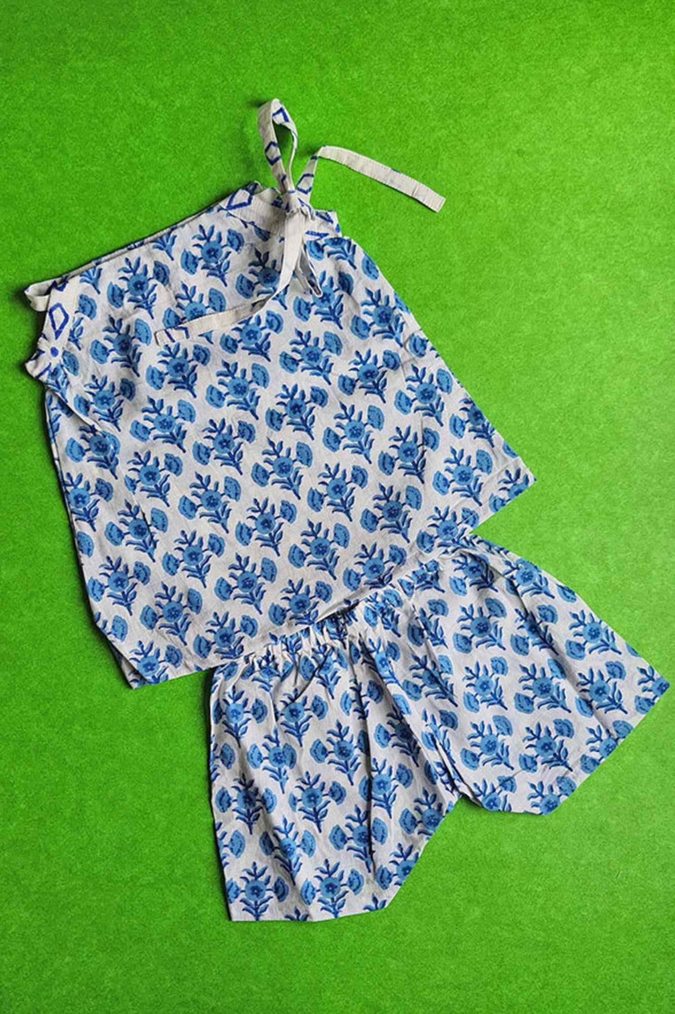 Blue Motifs Top Dori With Shorts