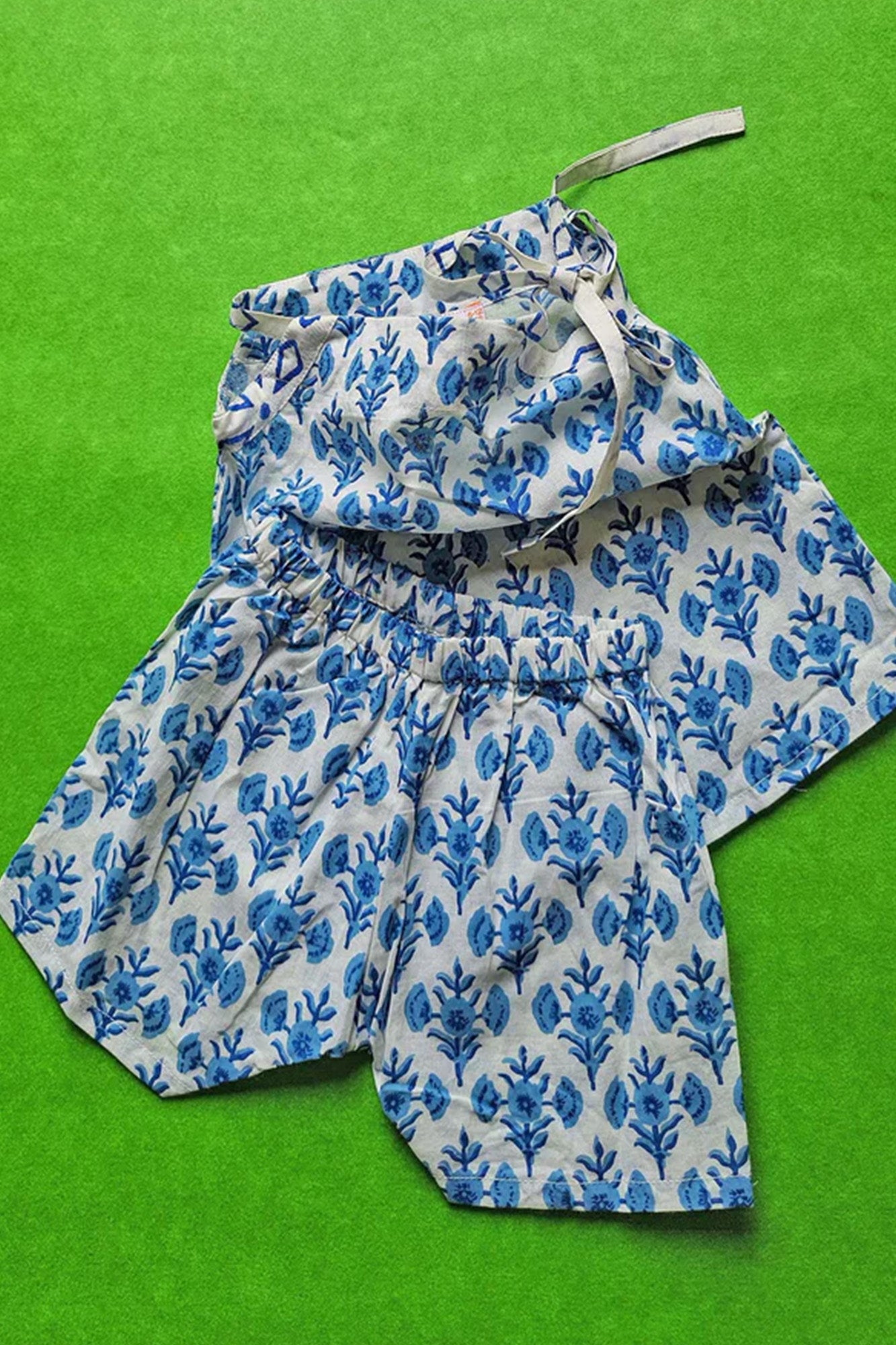 Blue Motifs Top Dori With Shorts