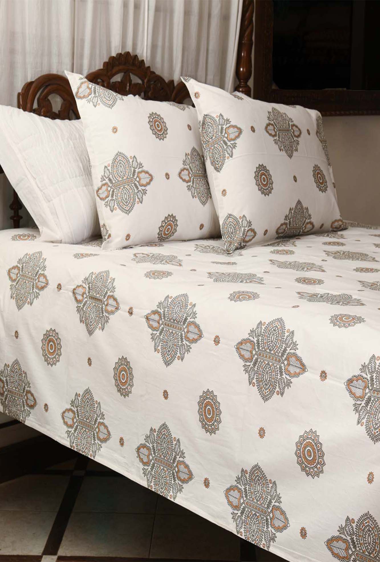 Umaid Mahal Golden Bedsheet