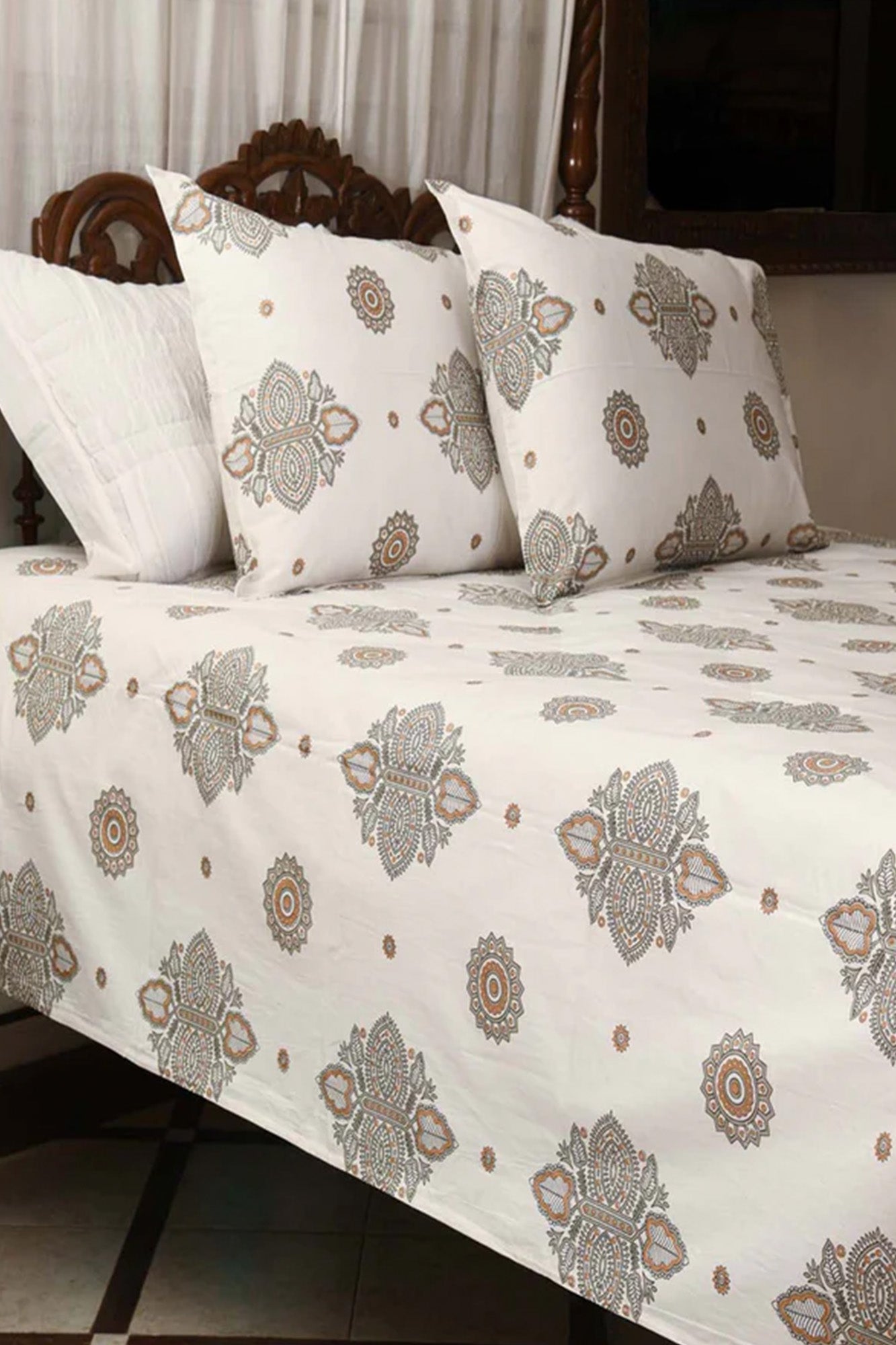 Umaid Mahal Golden Bedsheet