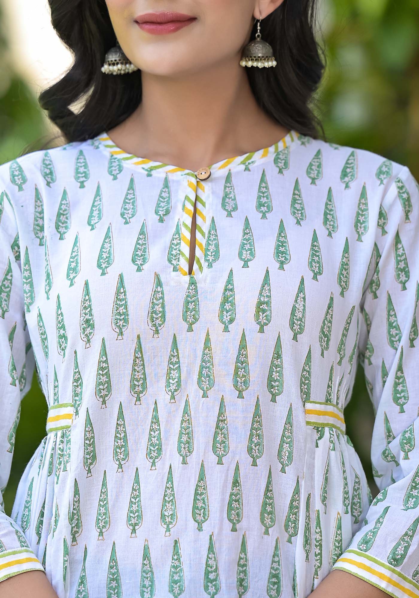 Women Bhopali Top Green Leaf