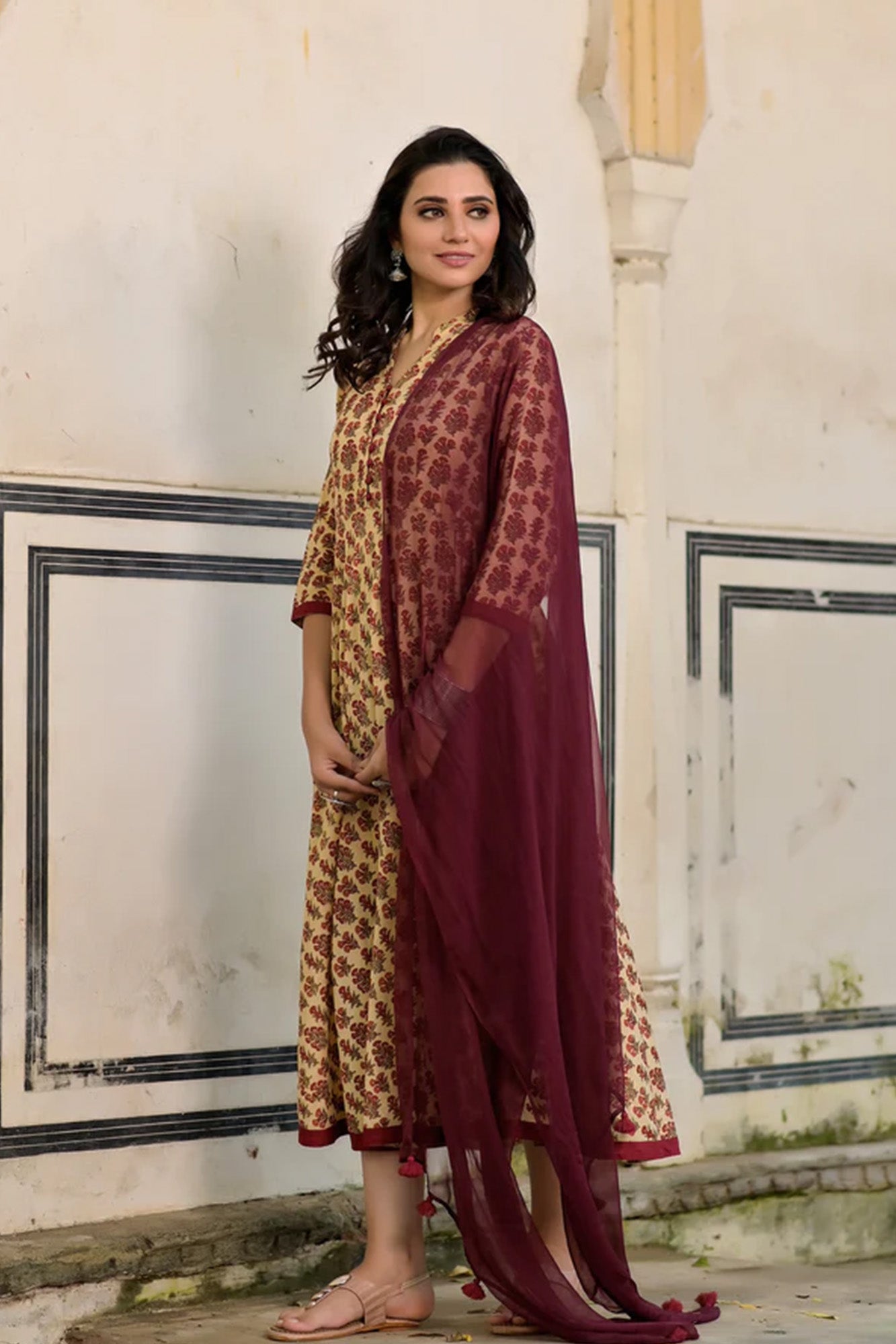 Dress Aureb Maroon Boota With Dupatta