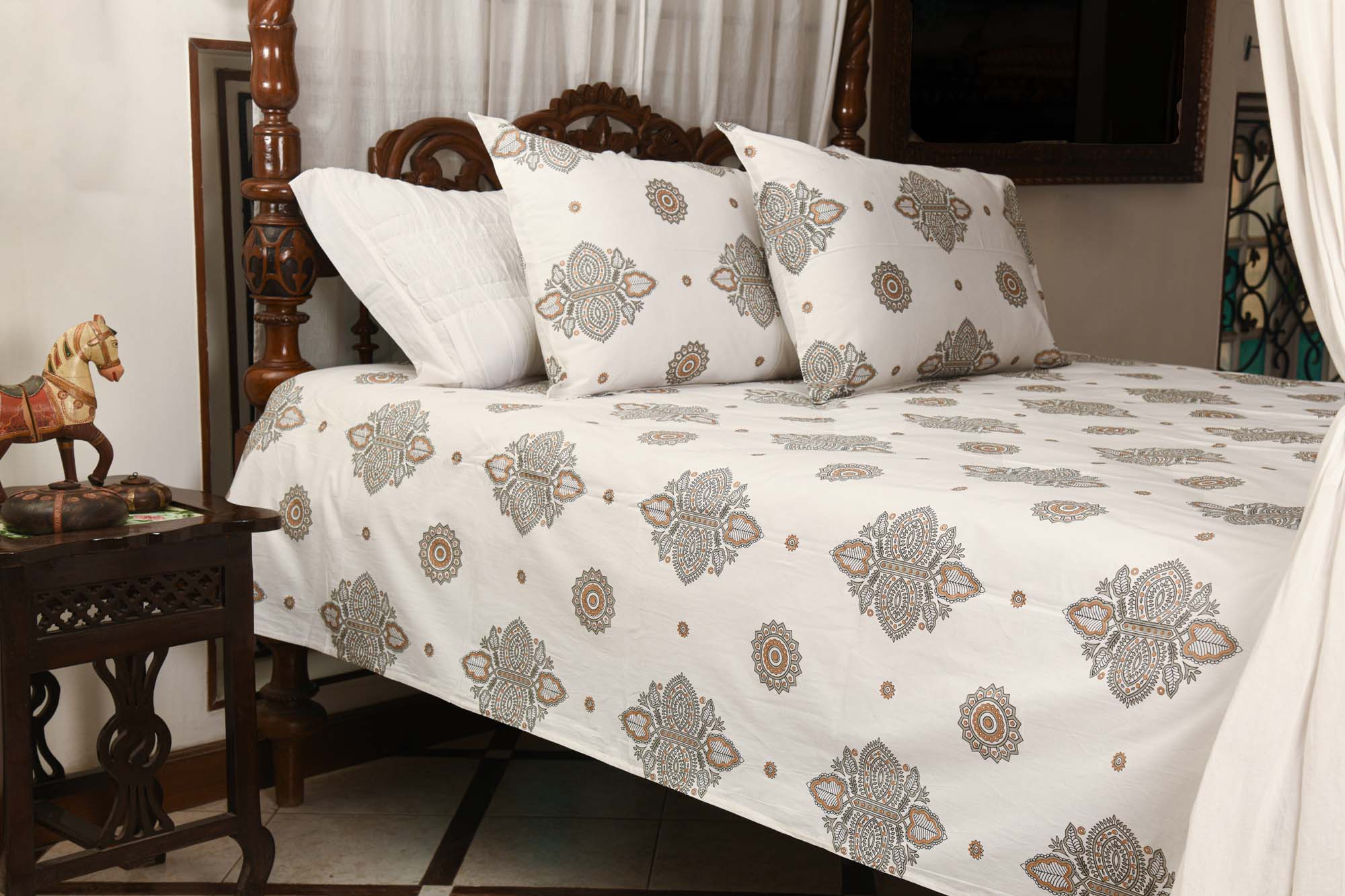 Umaid Mahal Golden Bedsheet