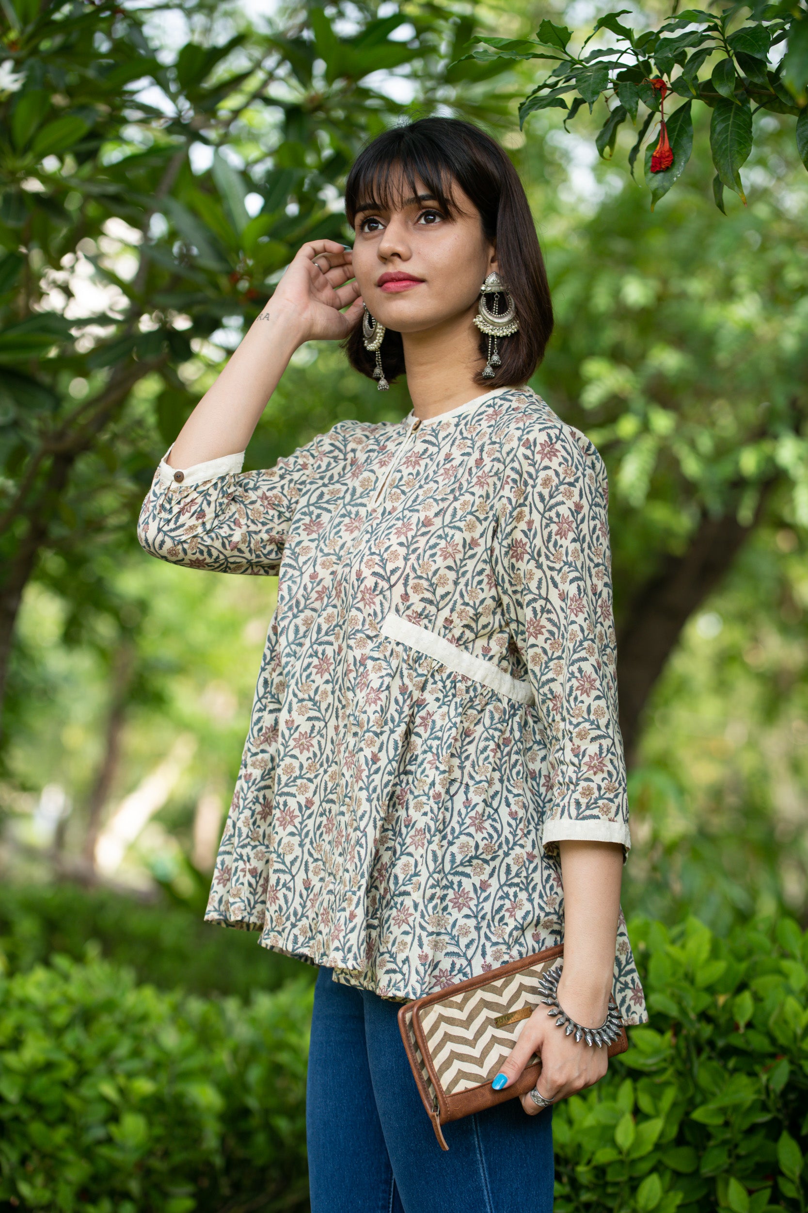 Women Top Bhopali Cream Floral