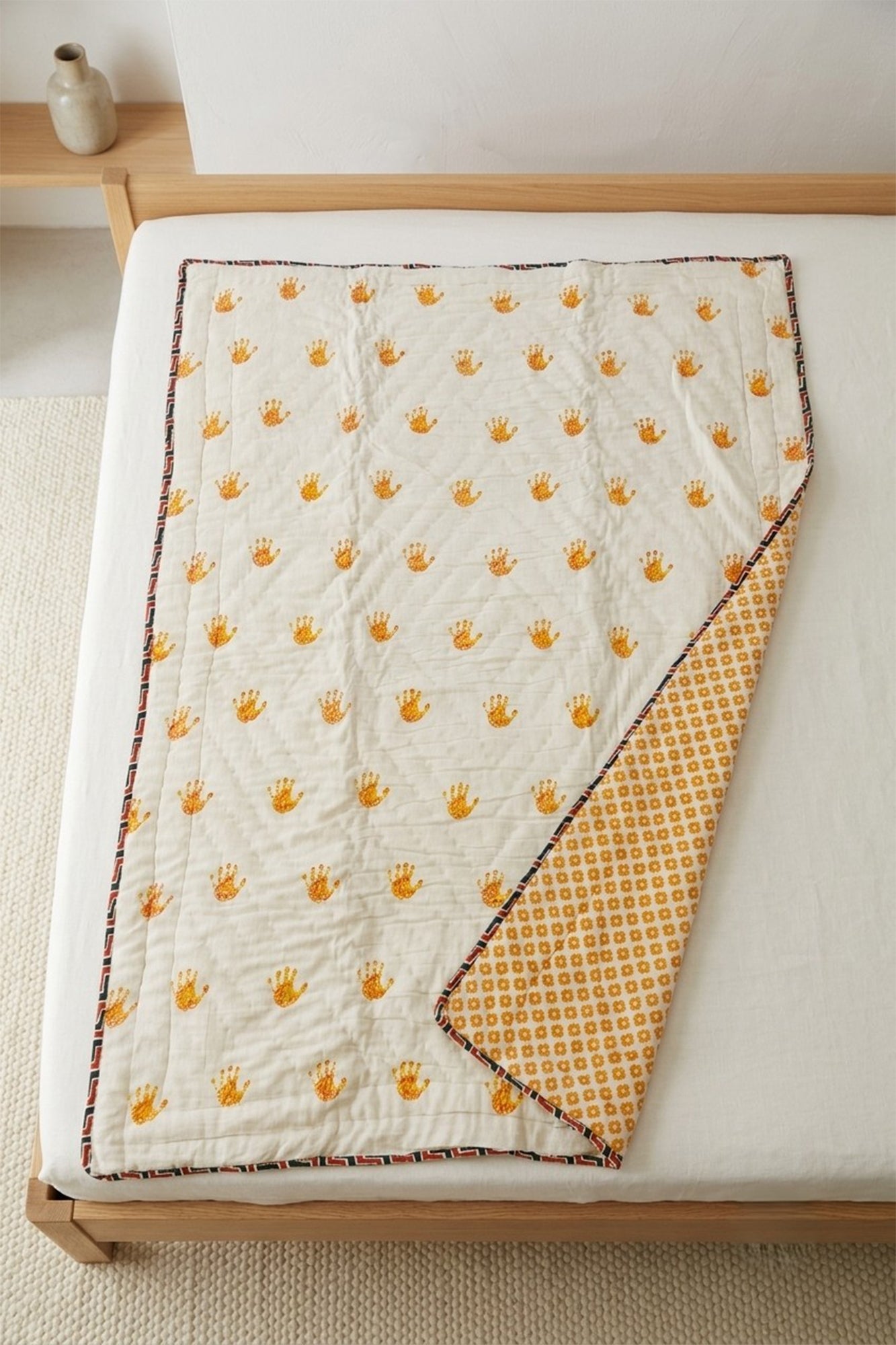 Golden Hands Baby Quilt