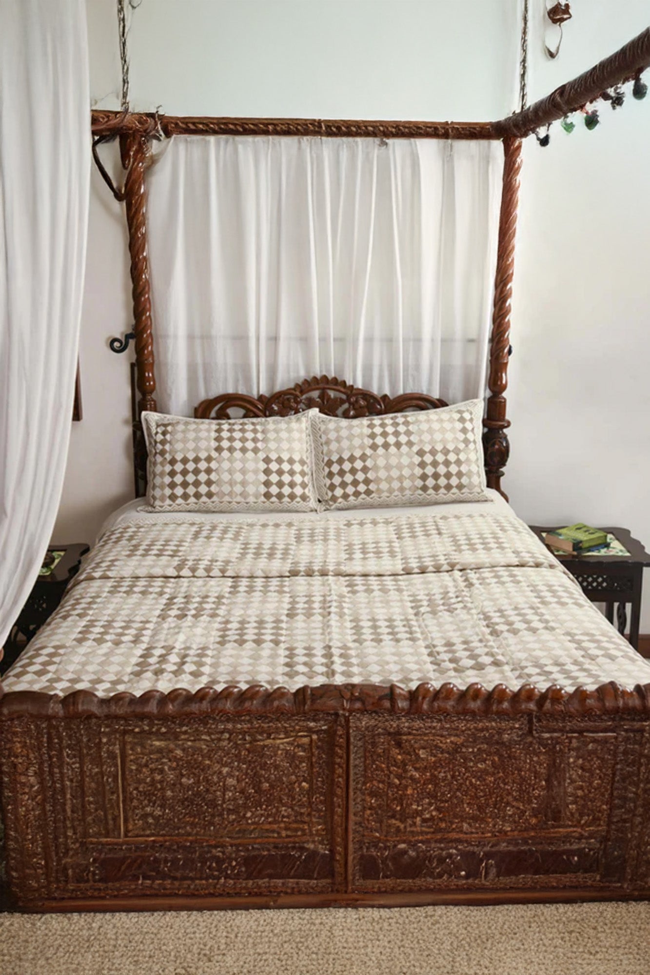 Golden Geo-diamond Quilted Bedcover