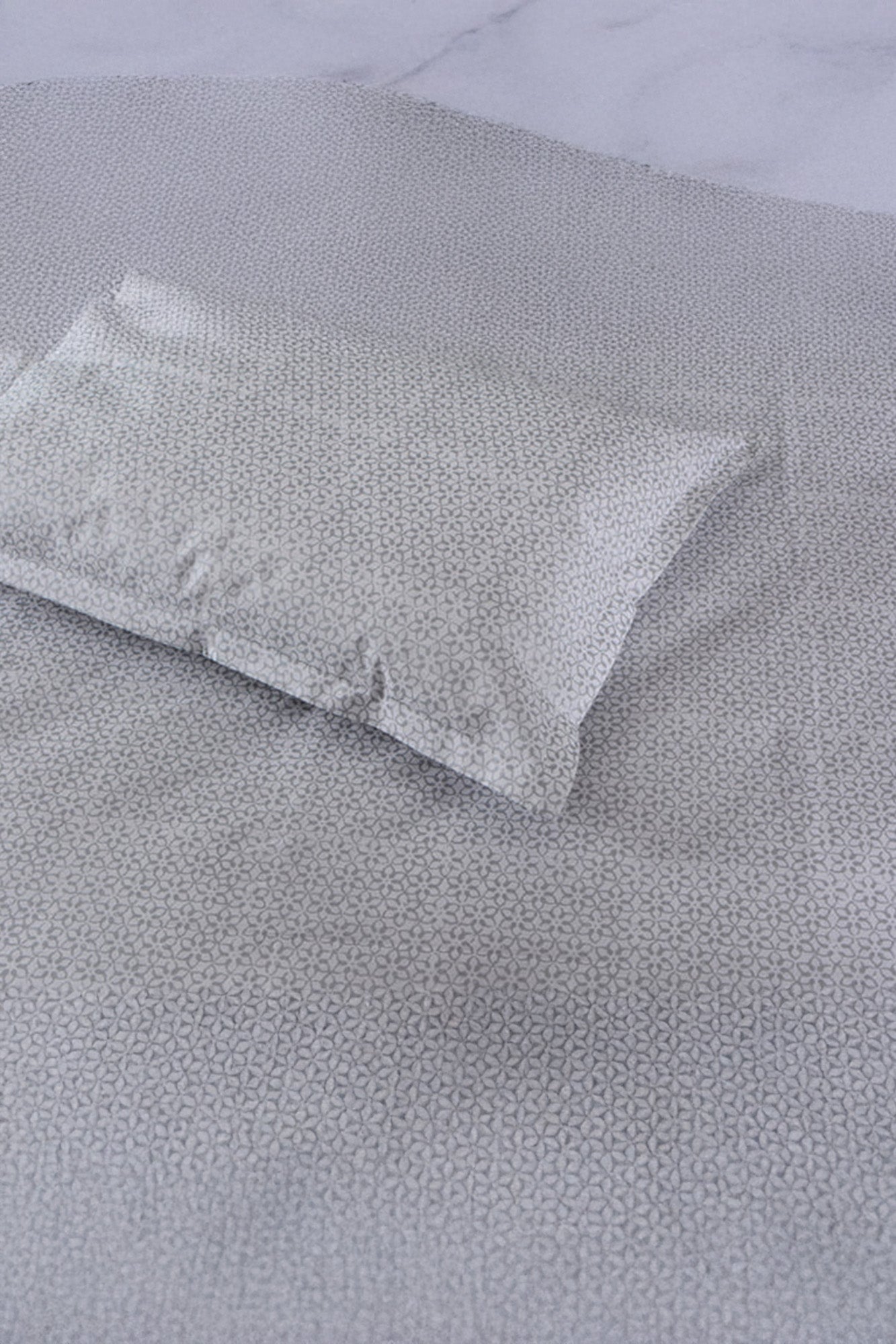 Silver Jaal - Bed Sheet