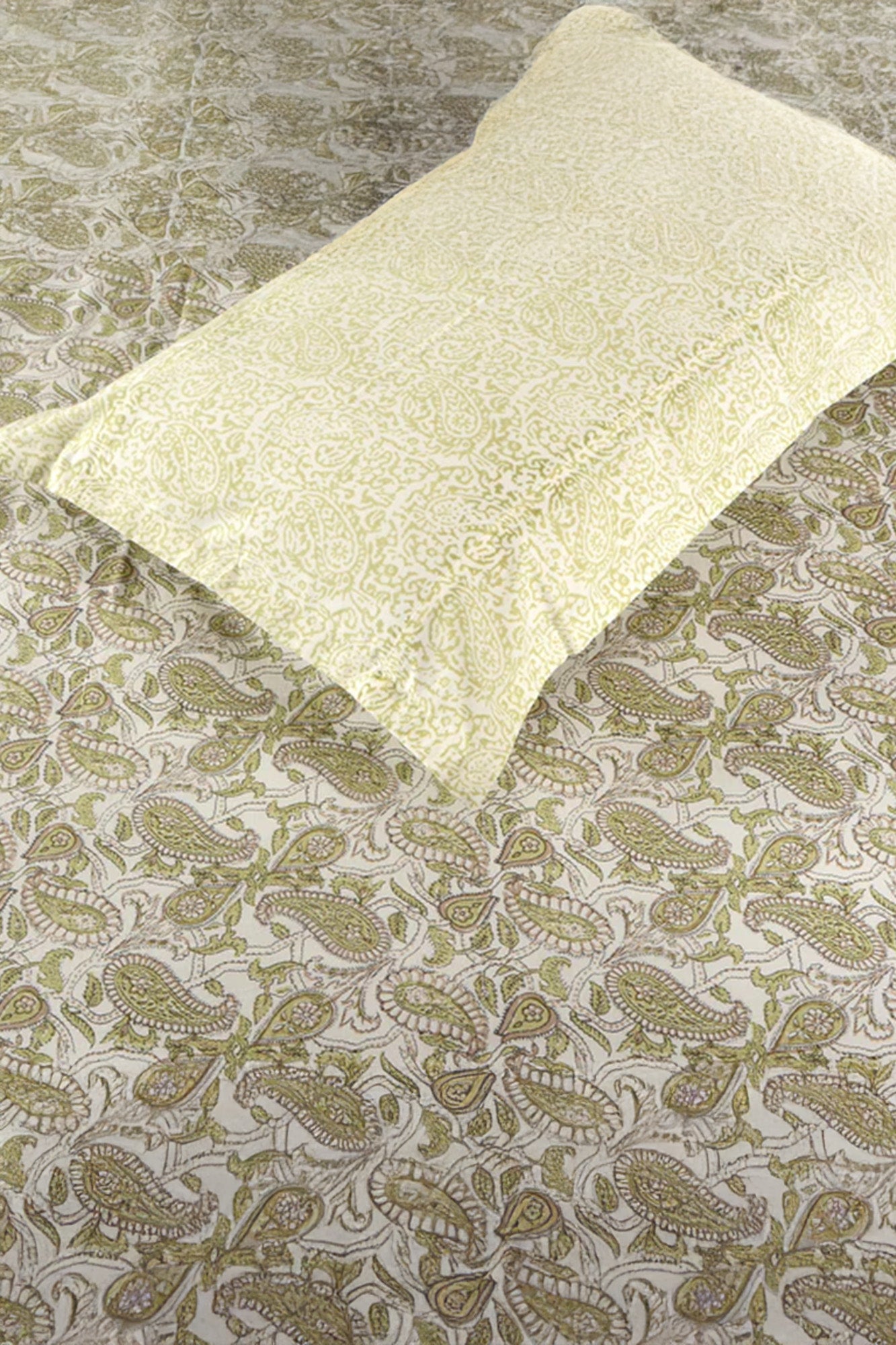 Green Small Paisley - Bed Sheet