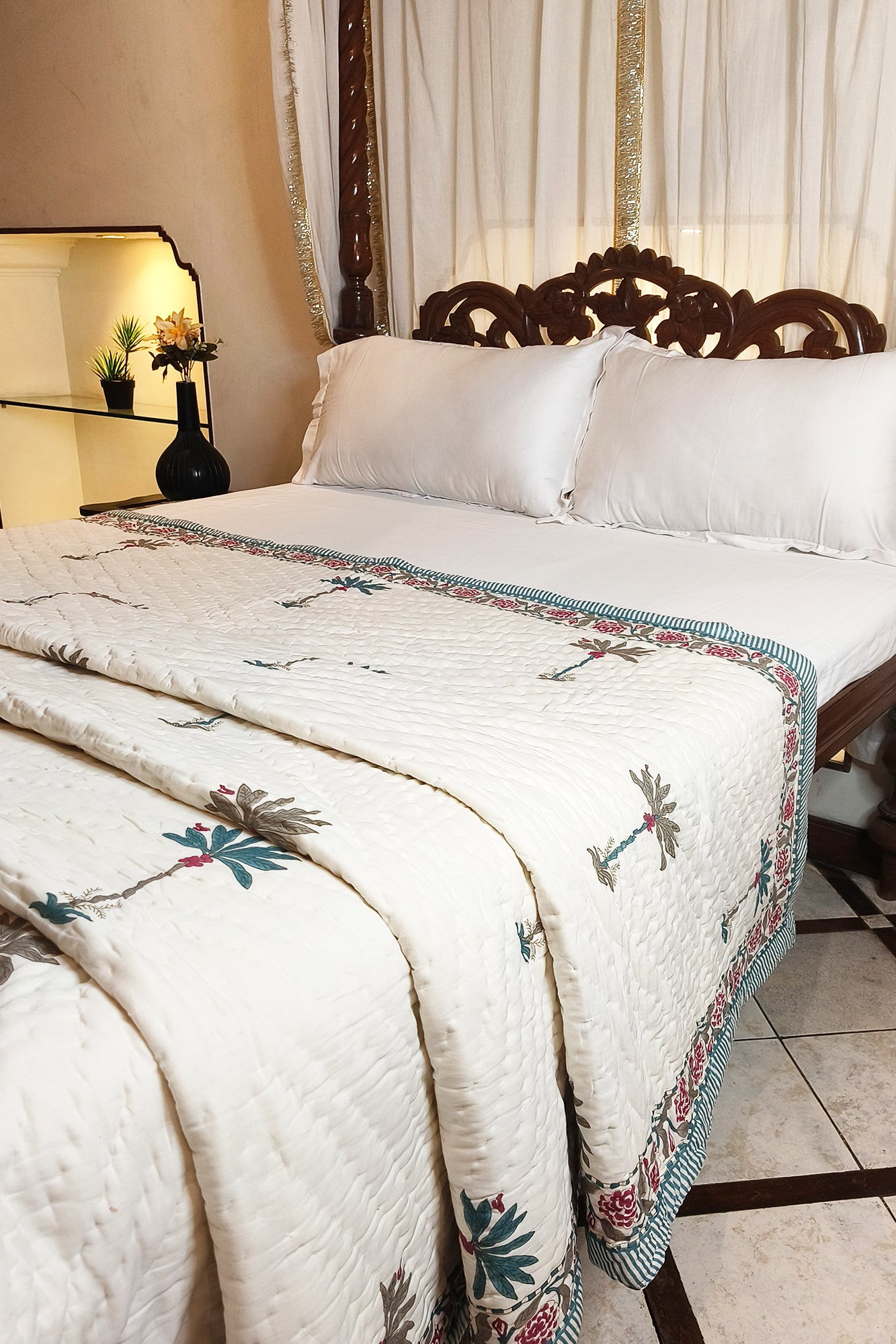 Tropic Threads Razai