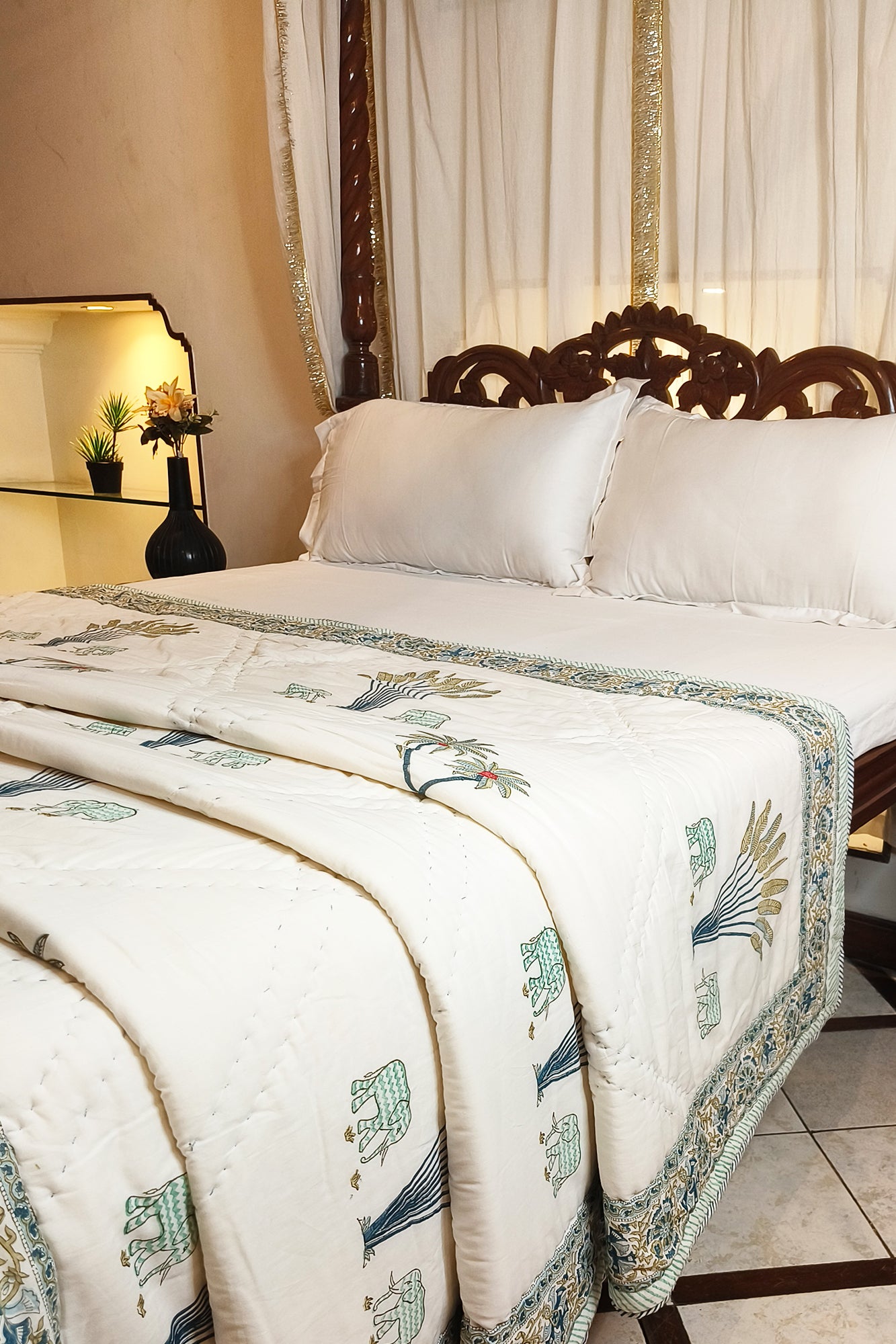 The Zigzag Trunk Razai