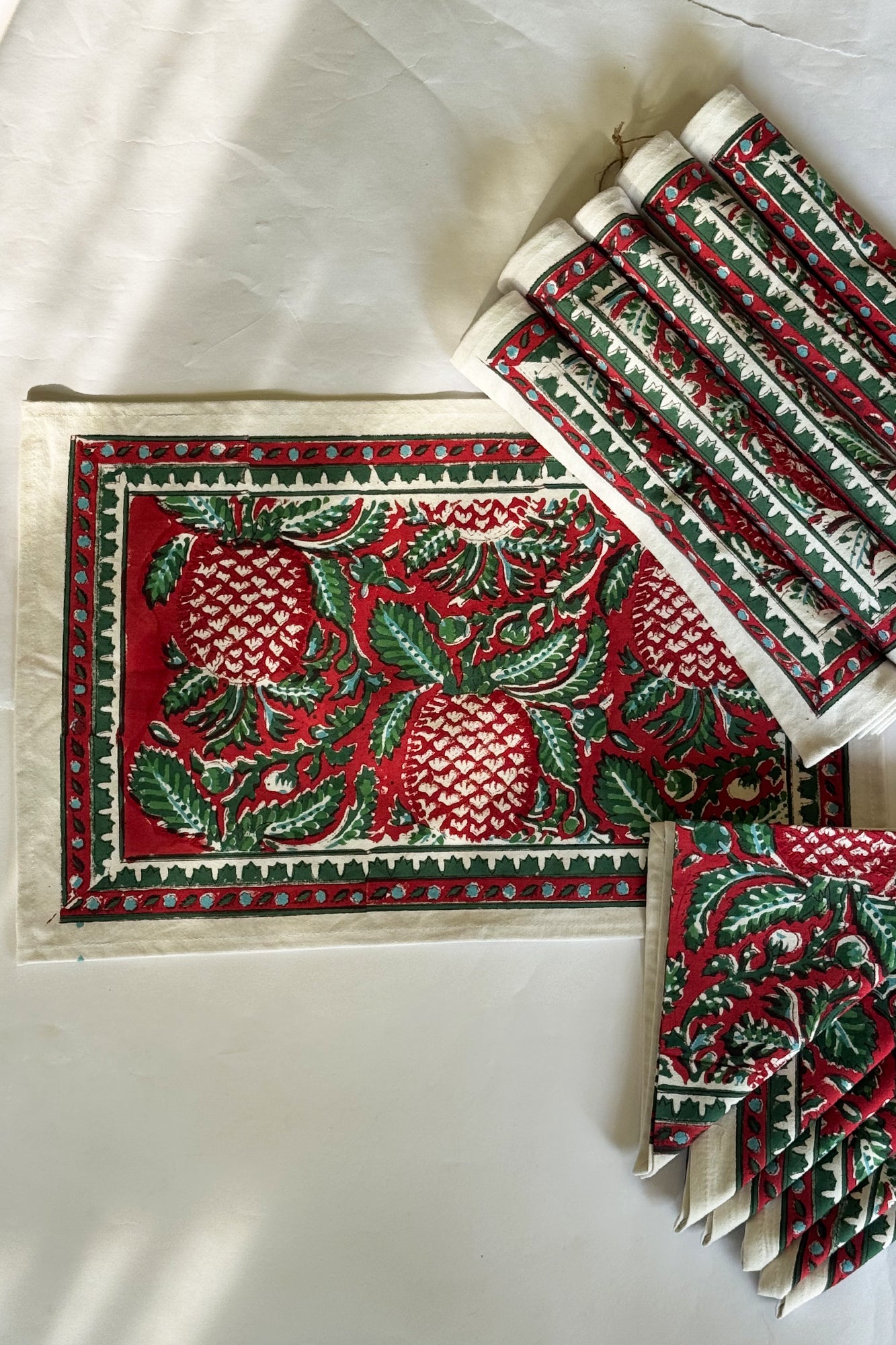Red Pineapple Placemat Set of 12
