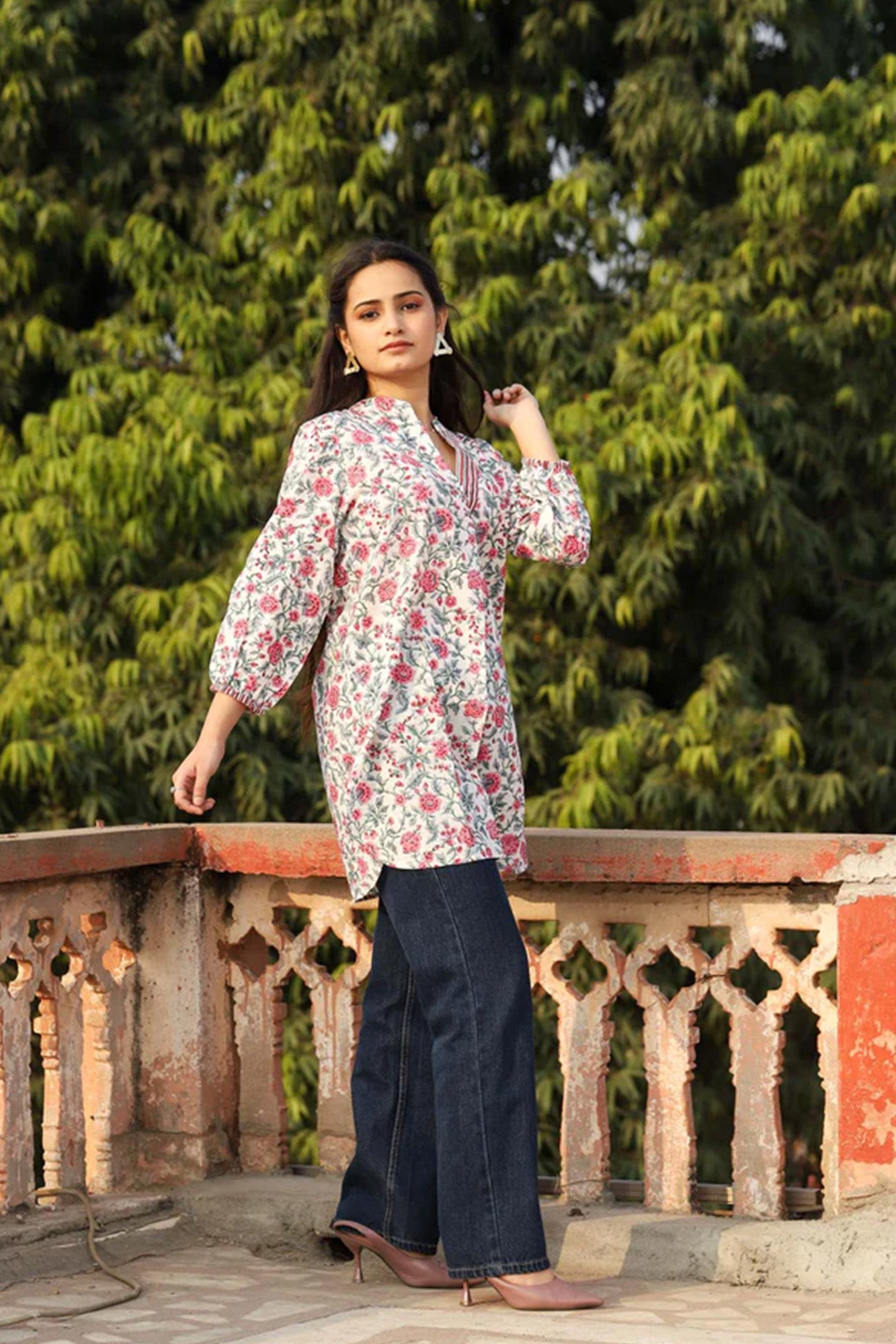 Top Women Gulabi Bahar