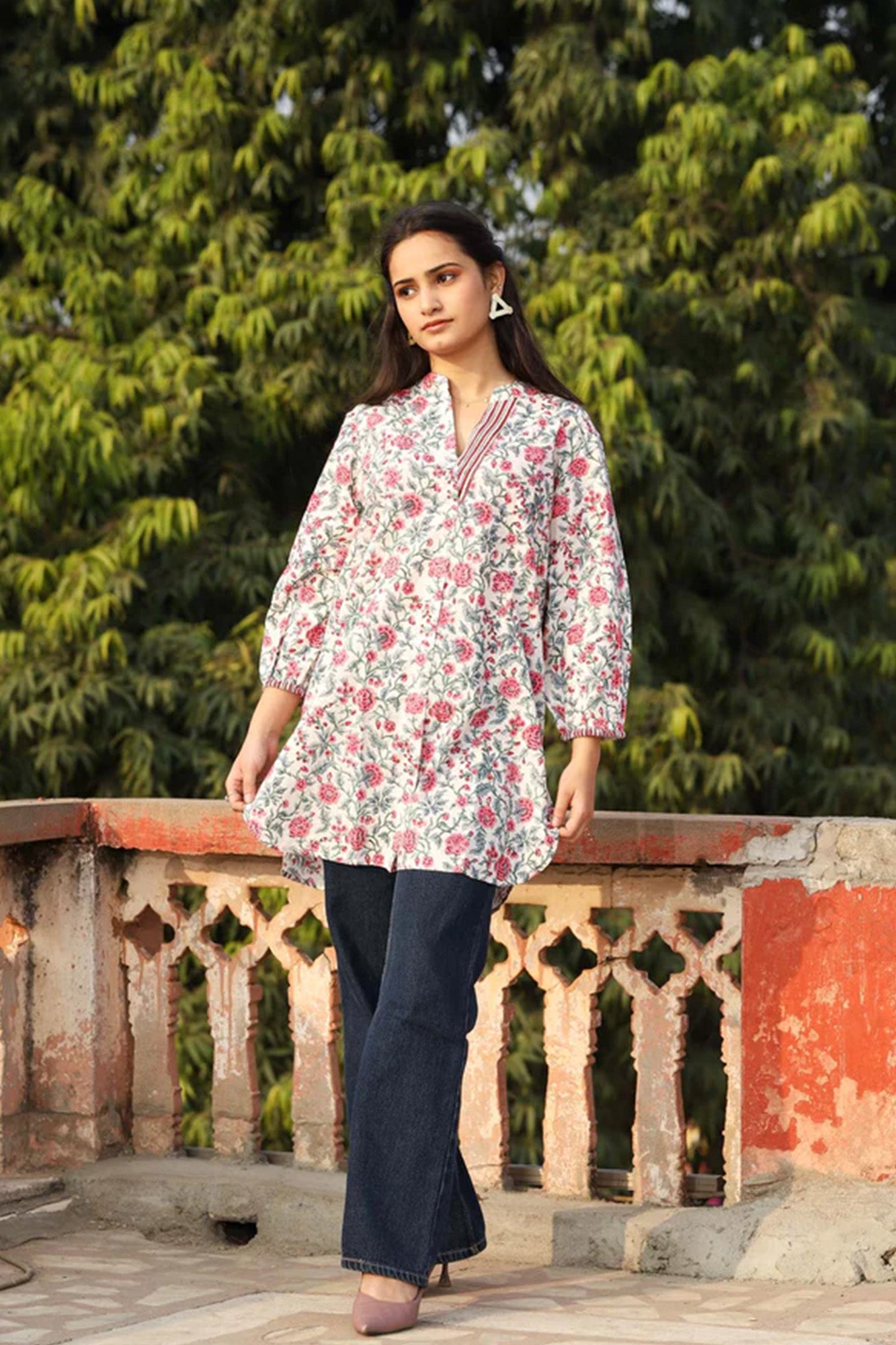 Top Women Gulabi Bahar