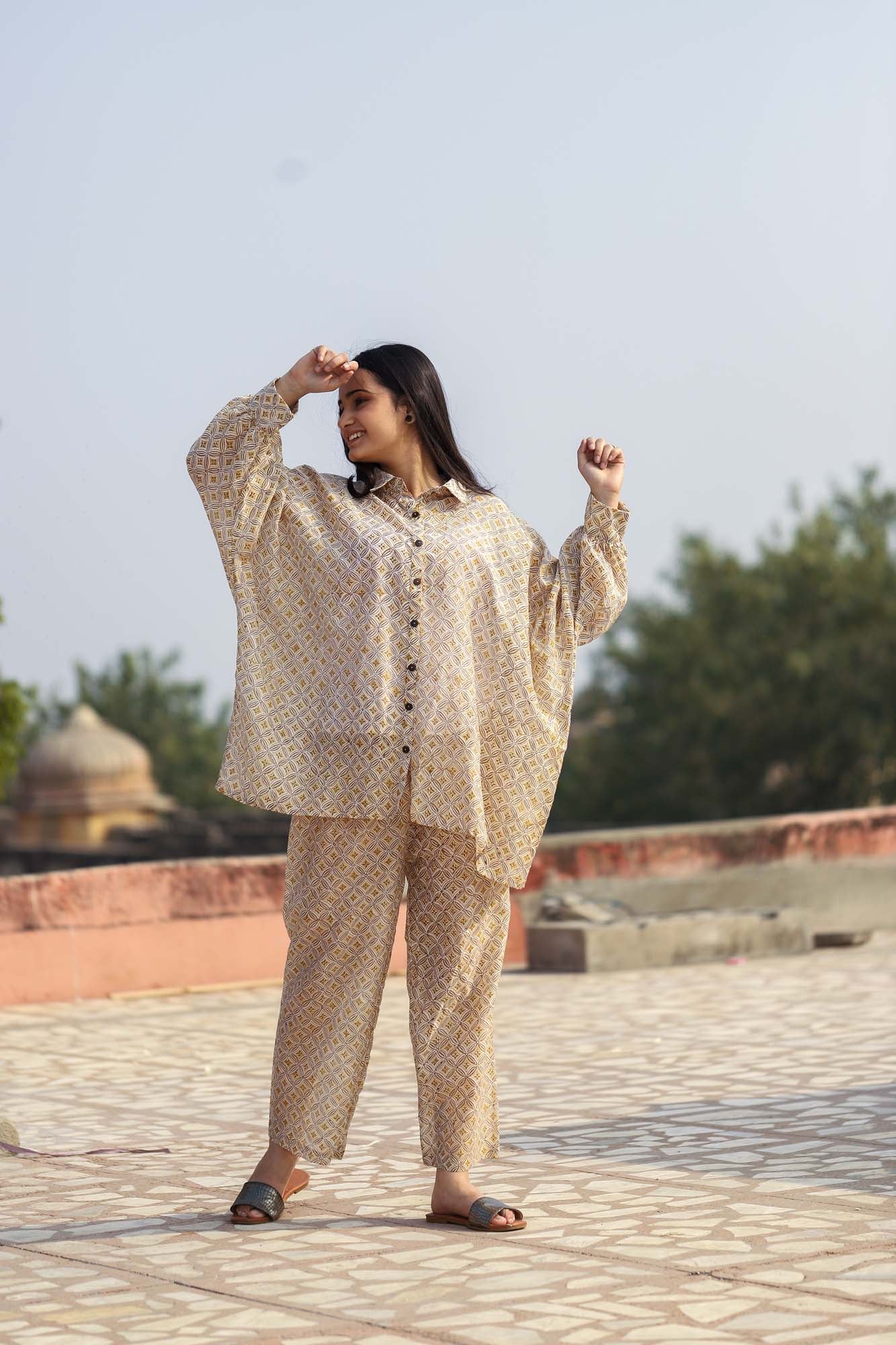 Cord Set Women Beige Geometrical