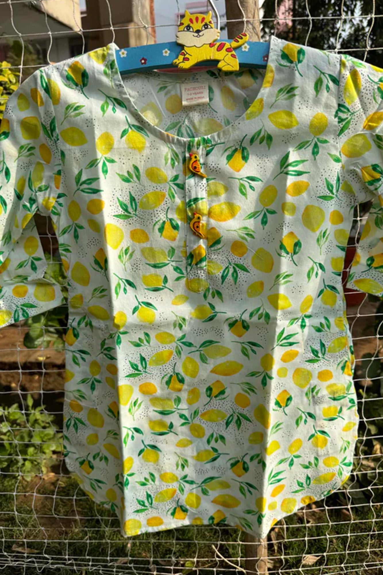 Kurta Girl Lemon Digital