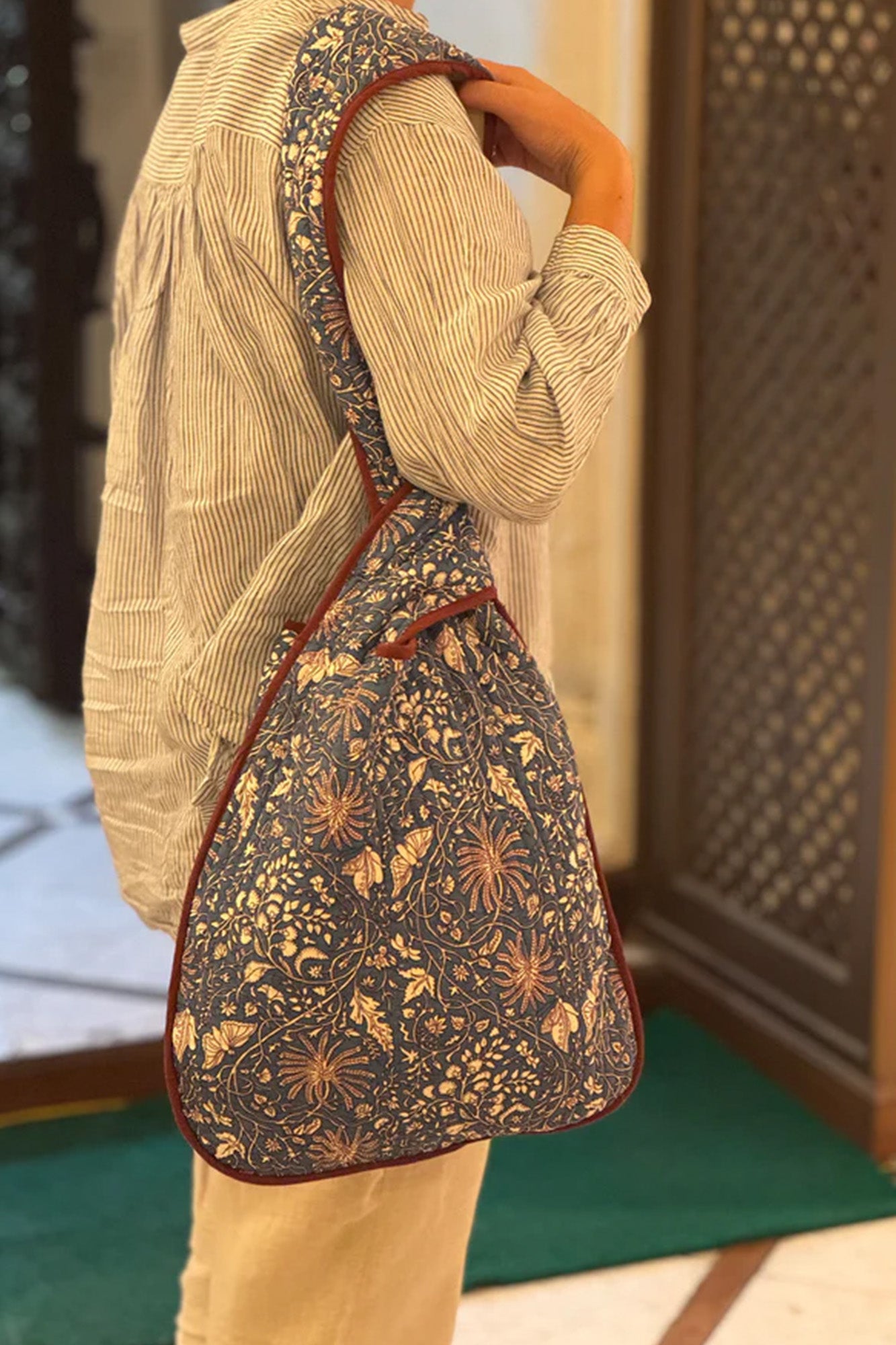 Carnation Blue Knot Bag