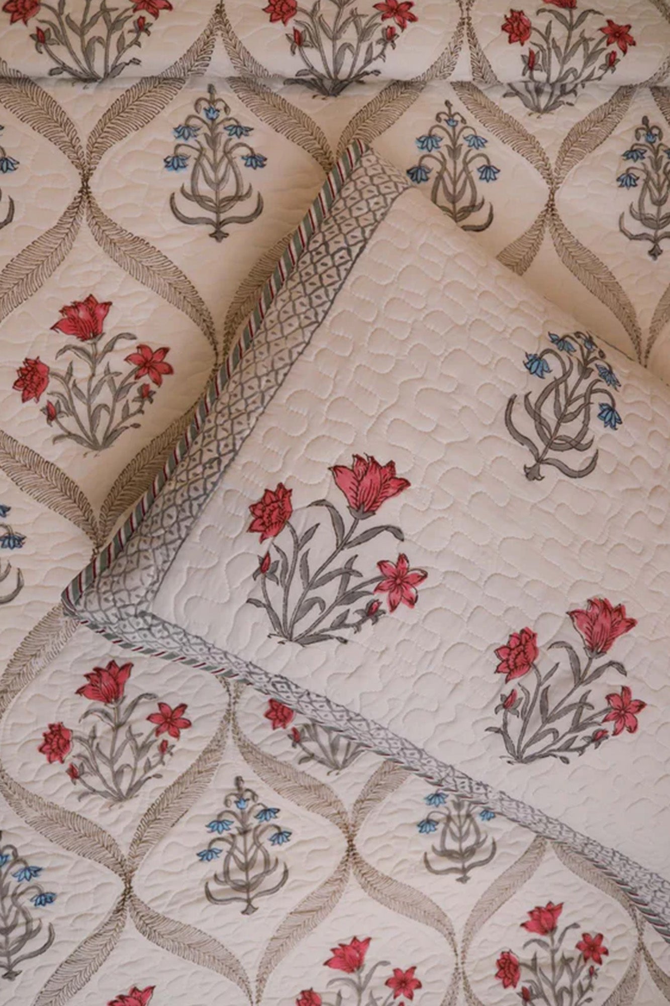Lily Garden Bed Cover