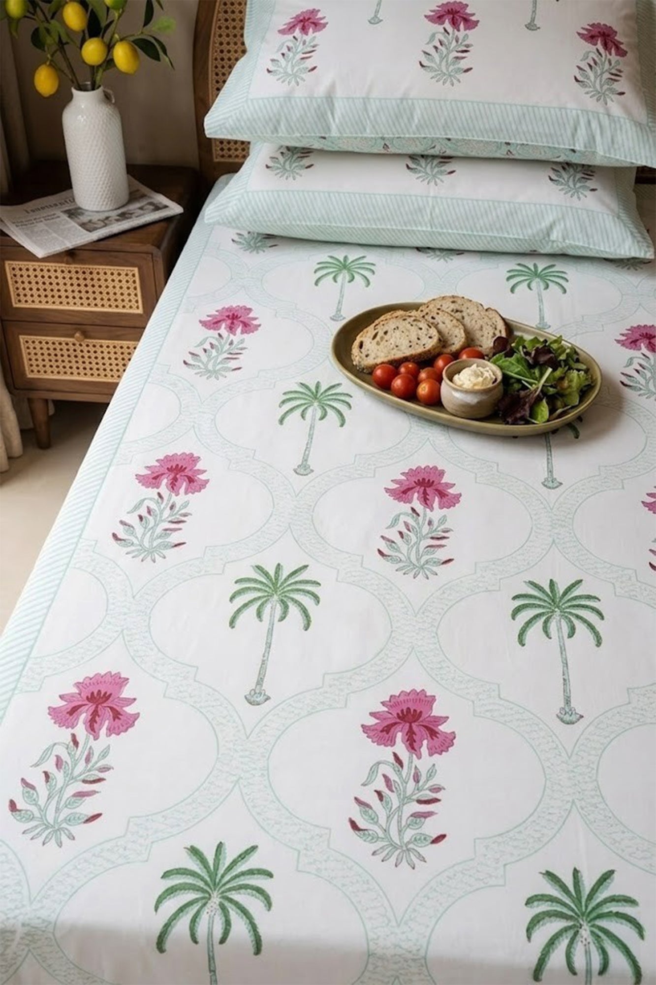 Green Palm Bed Sheet With Pillow Covers
