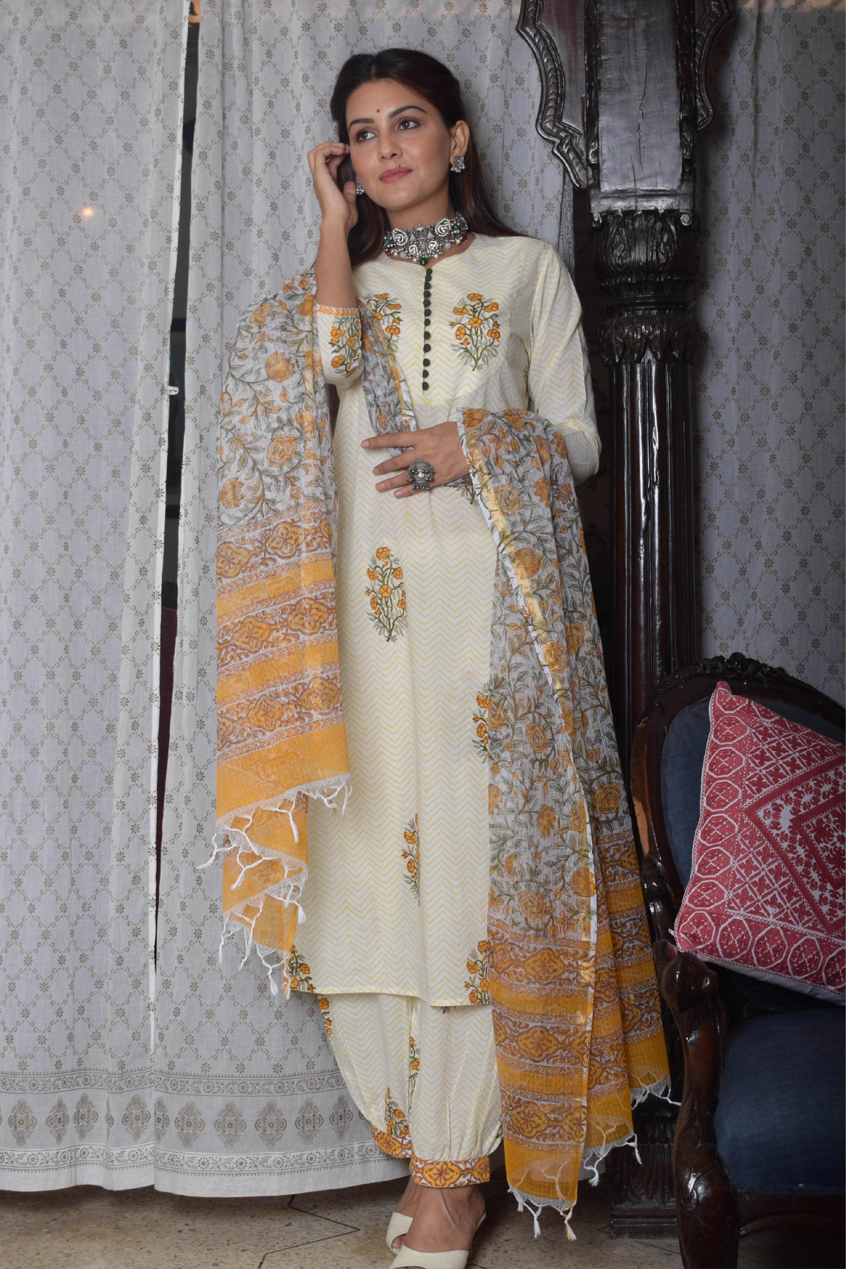 Kurta Set Women Set of 3 Mughal Yellow