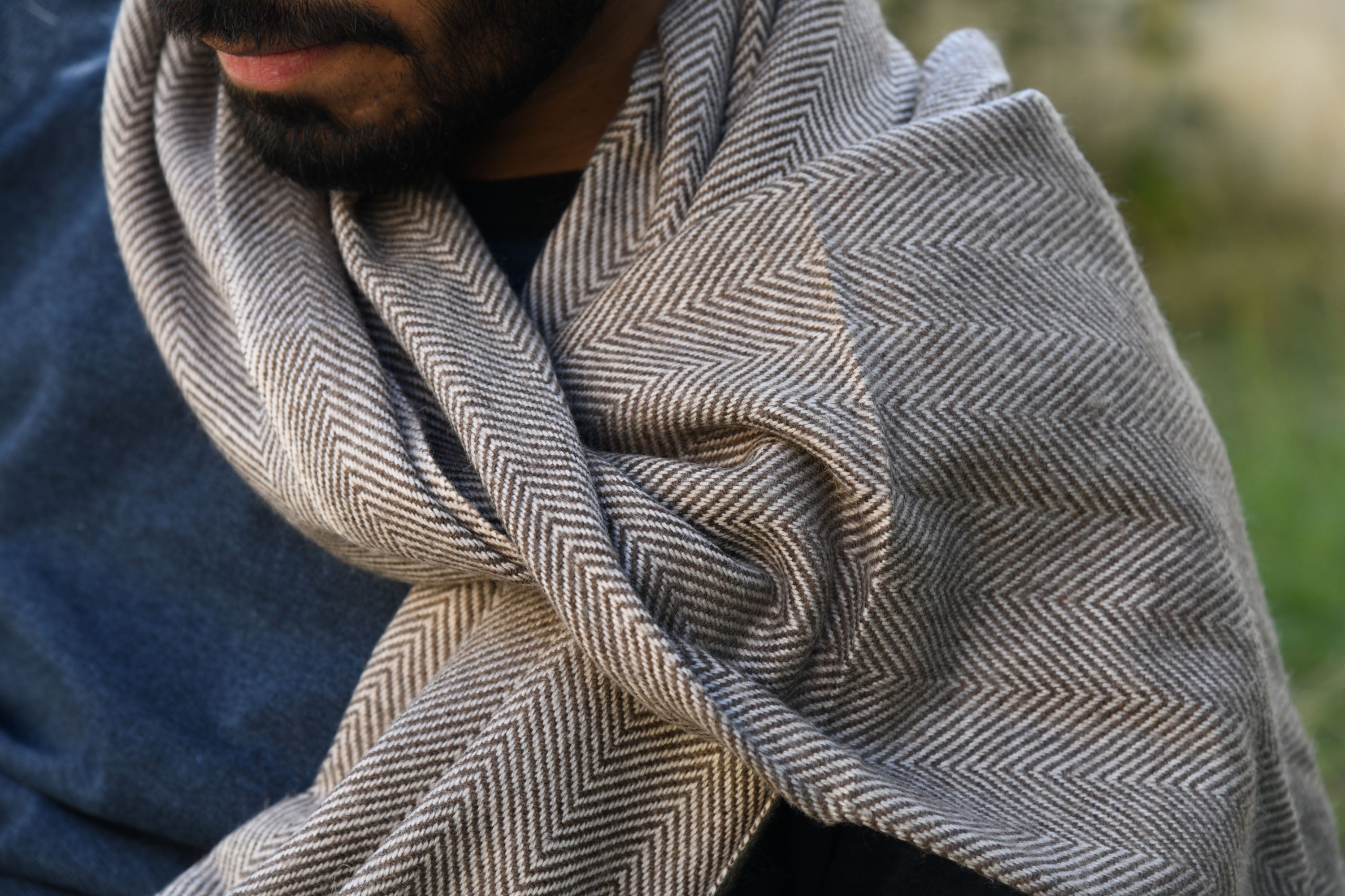 Men B&W Chevron Woolen Stole