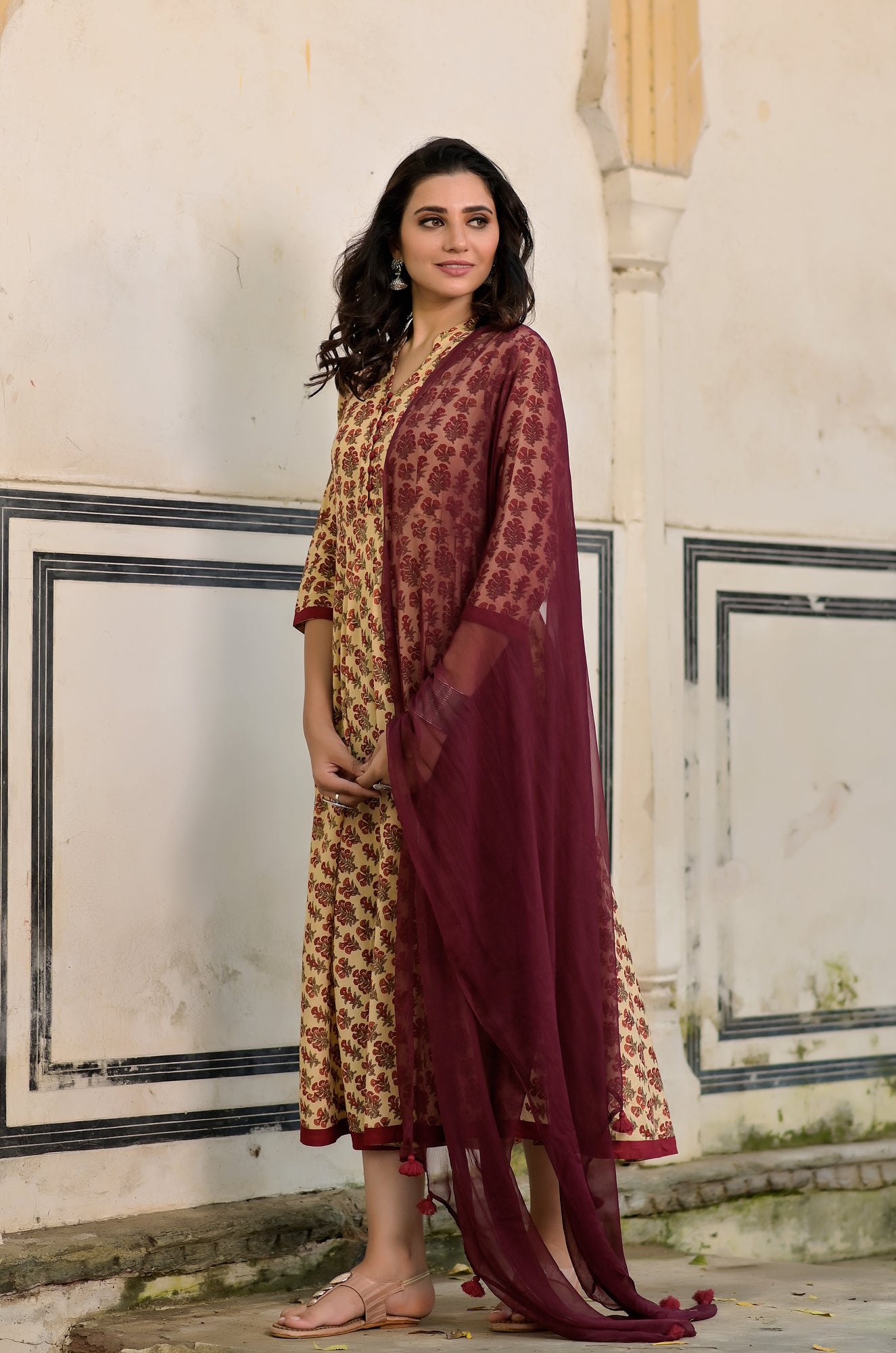 Dress Aureb Maroon Boota With Dupatta