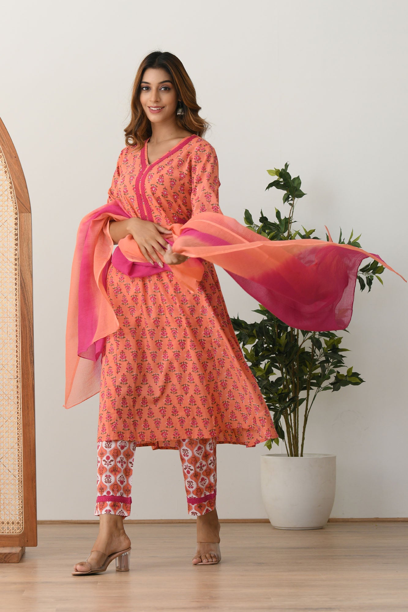 Suit Set of 3 Women Block Motifs Peach