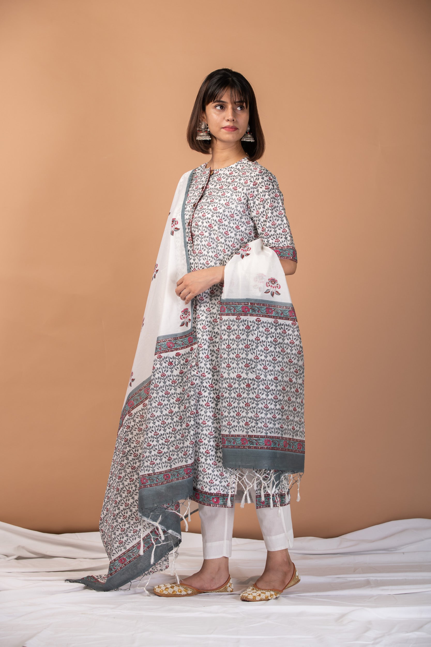 Suit Set Women Set of 3 Chanderi Grey
