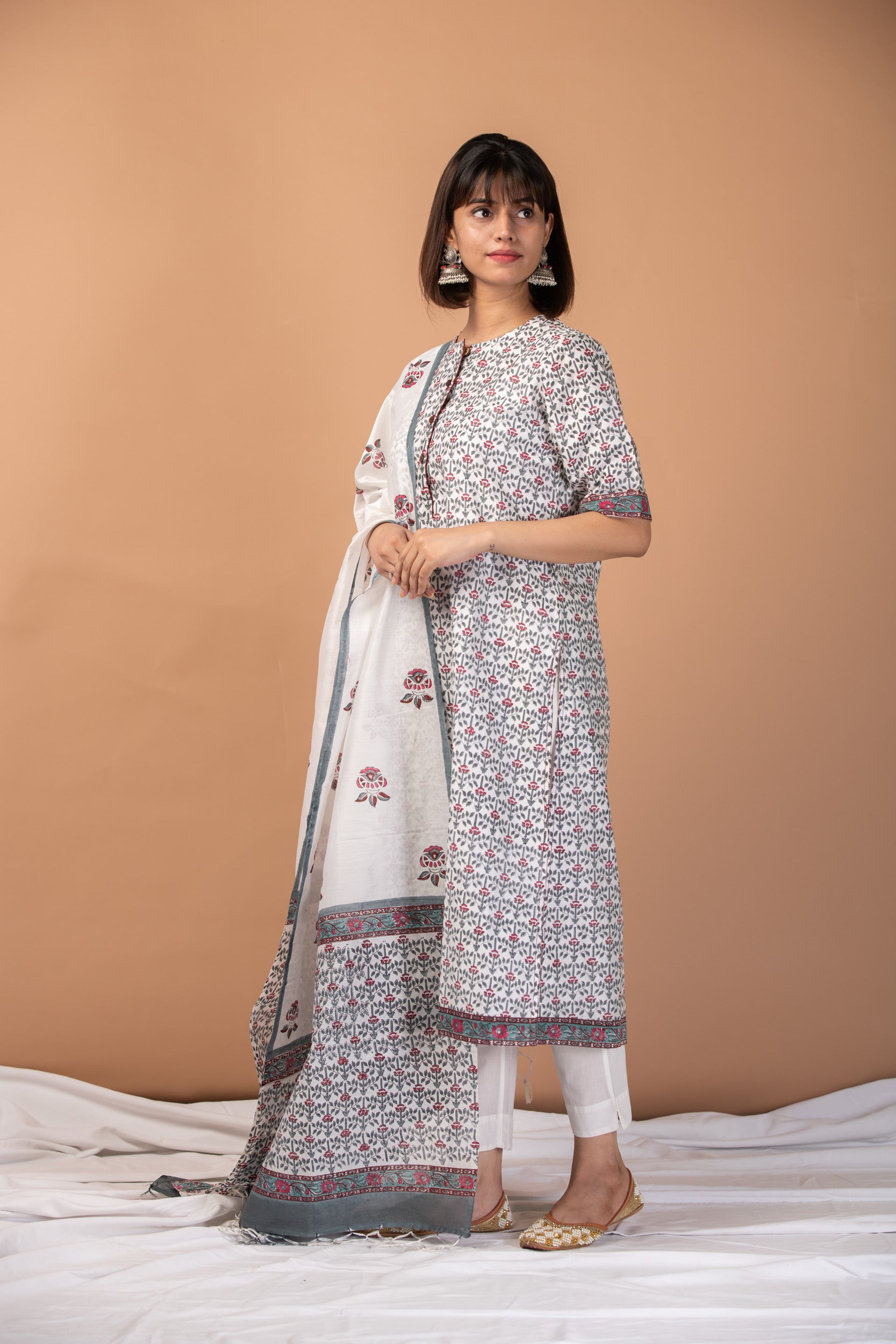Suit Set Women Set of 3 Chanderi Grey